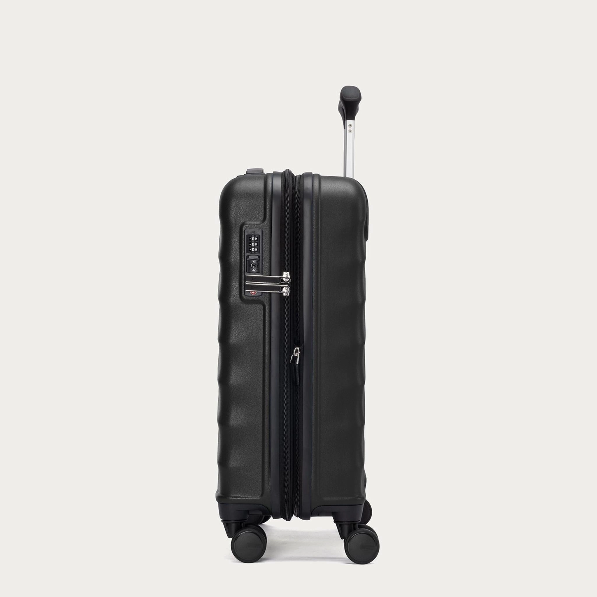 Travelpro Maxlite Air V2 International Carry-on Expandable Spinner