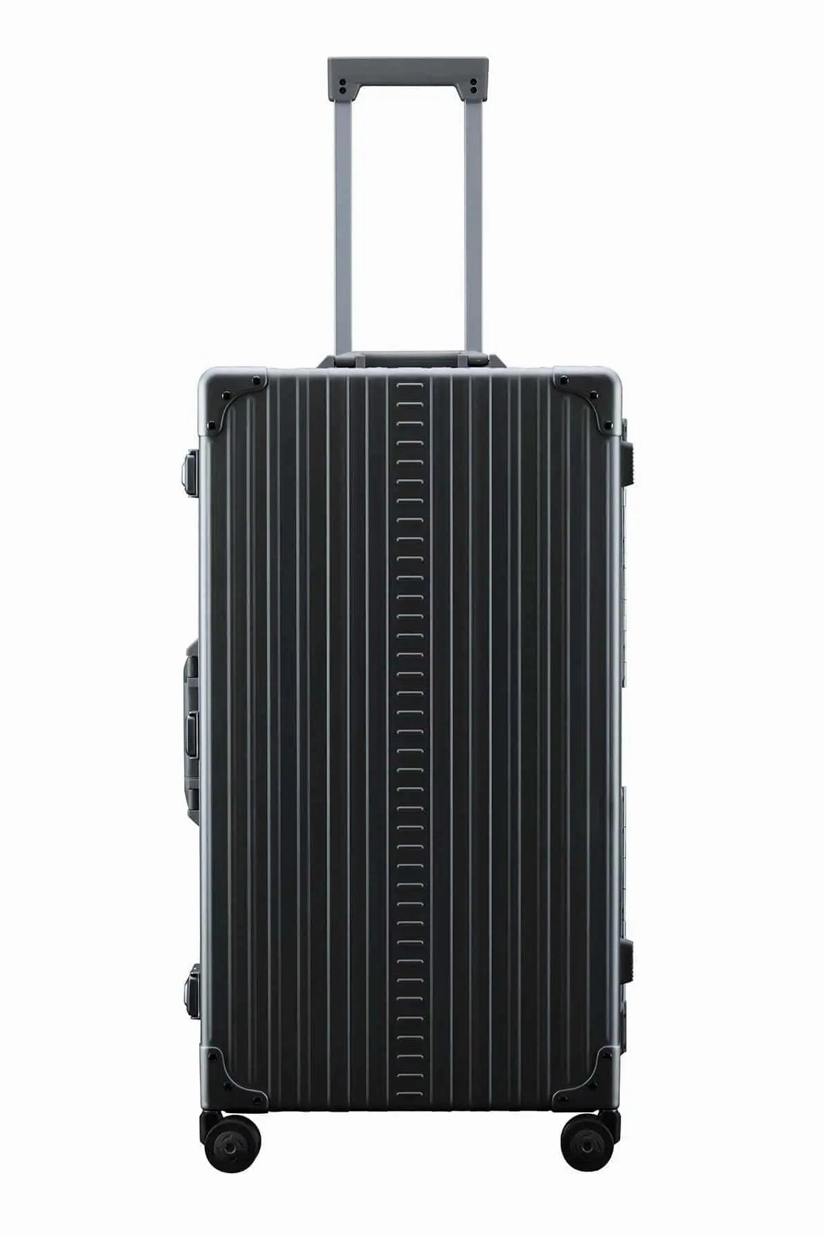 30" International Trunk Checked Aluminum Spinner