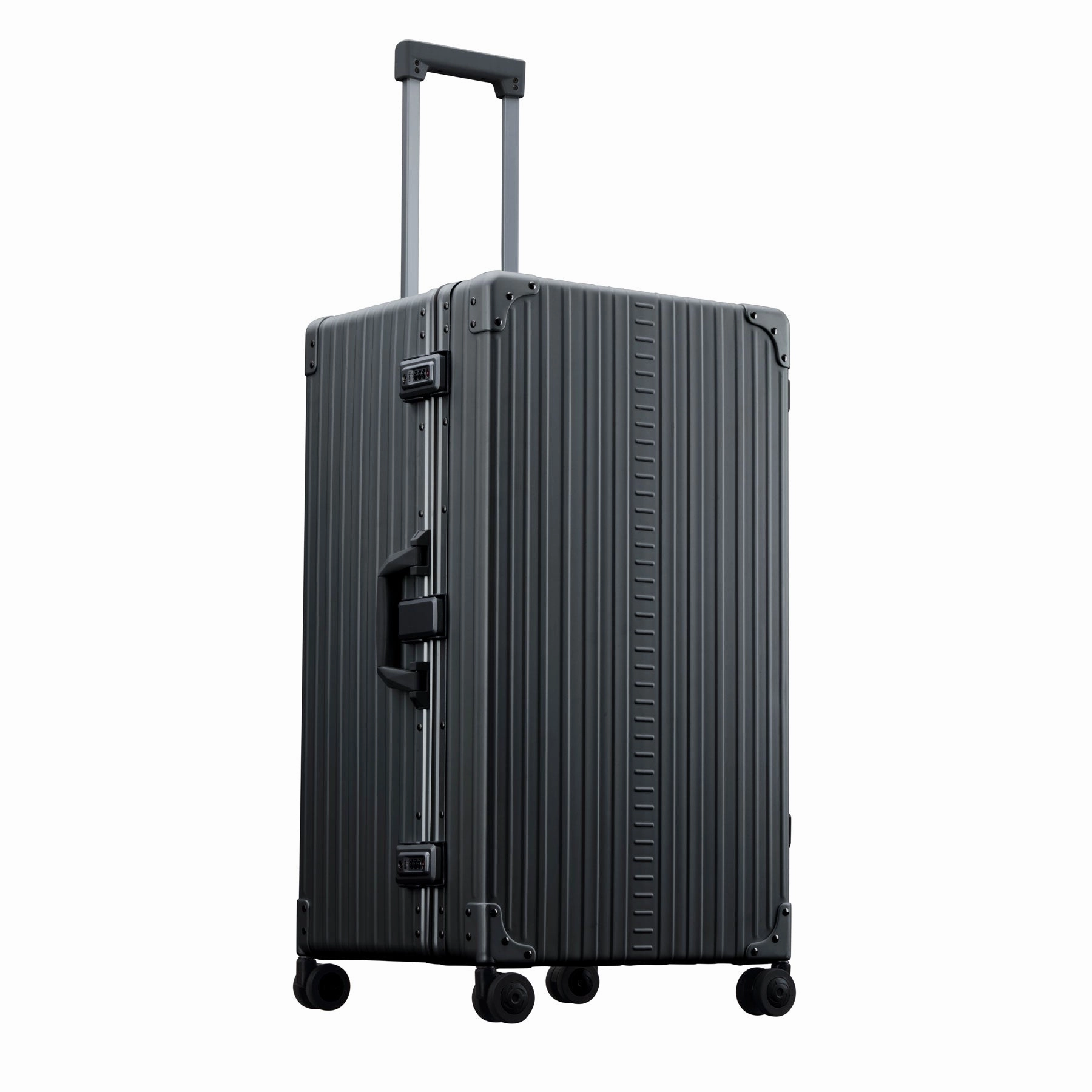 Aleon Aircraft Grade Aluminum 30 International Trunk Checked