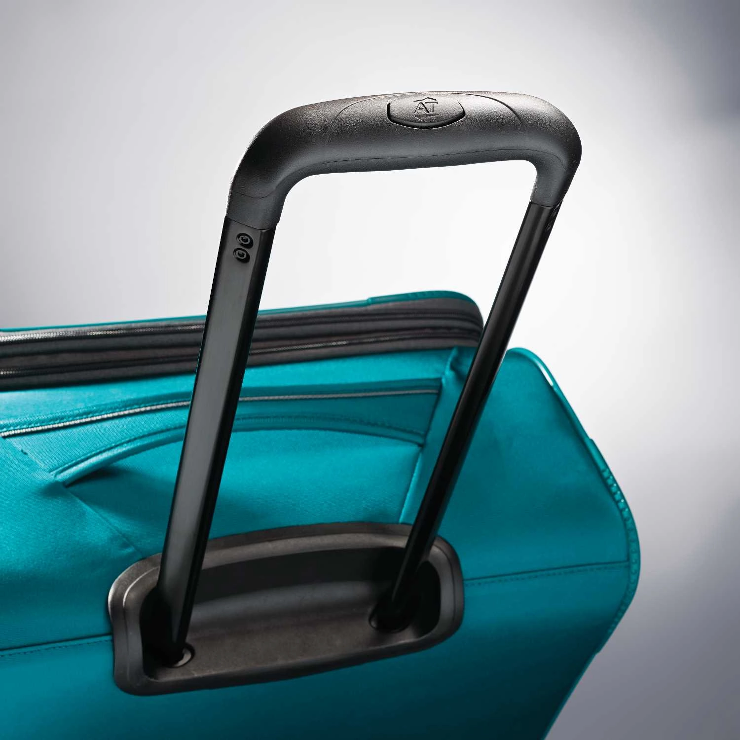 American Tourister 4 KIX 25" 4-Wheel Medium Luggage