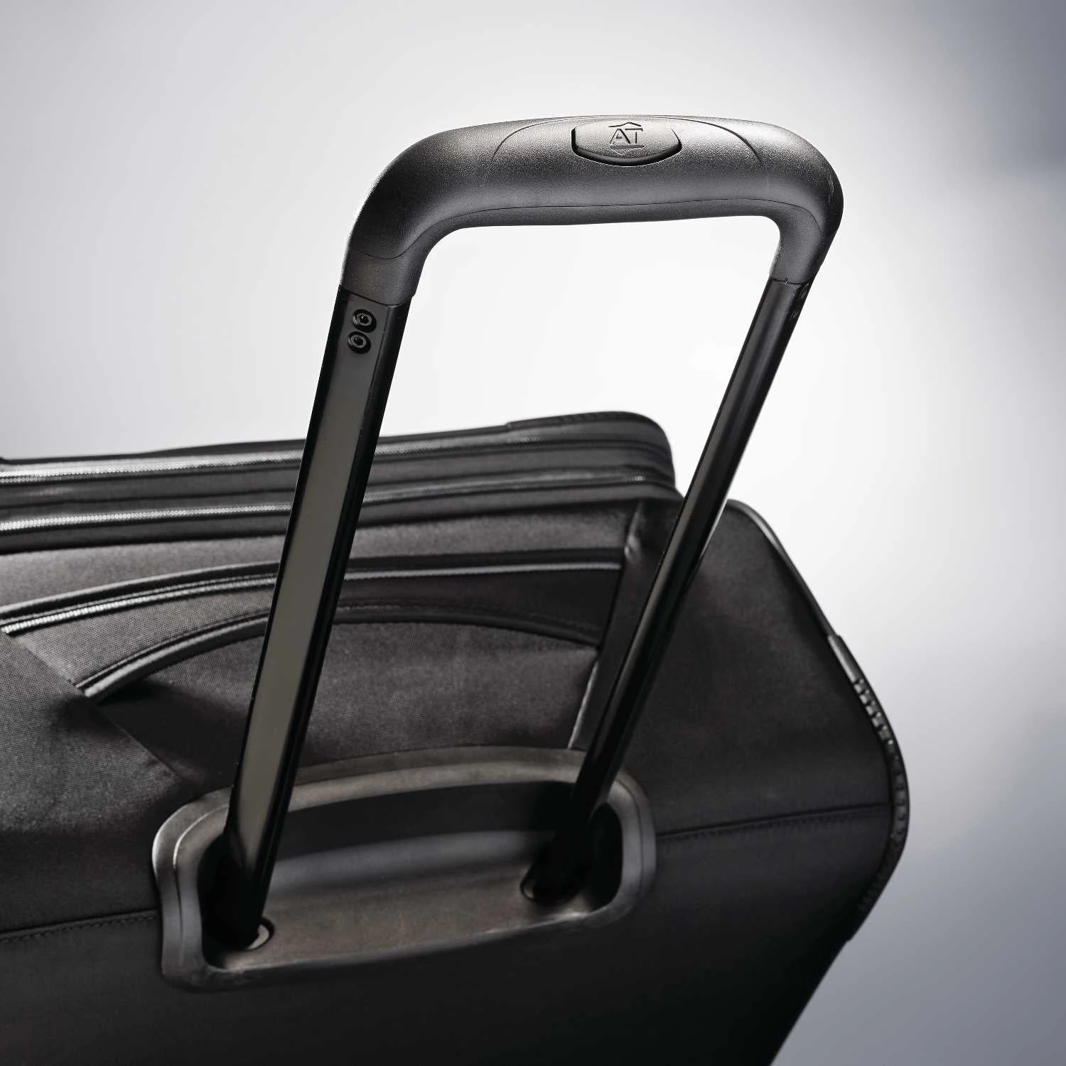 American Tourister 4 KIX 28" 4-Wheel Large Luggage