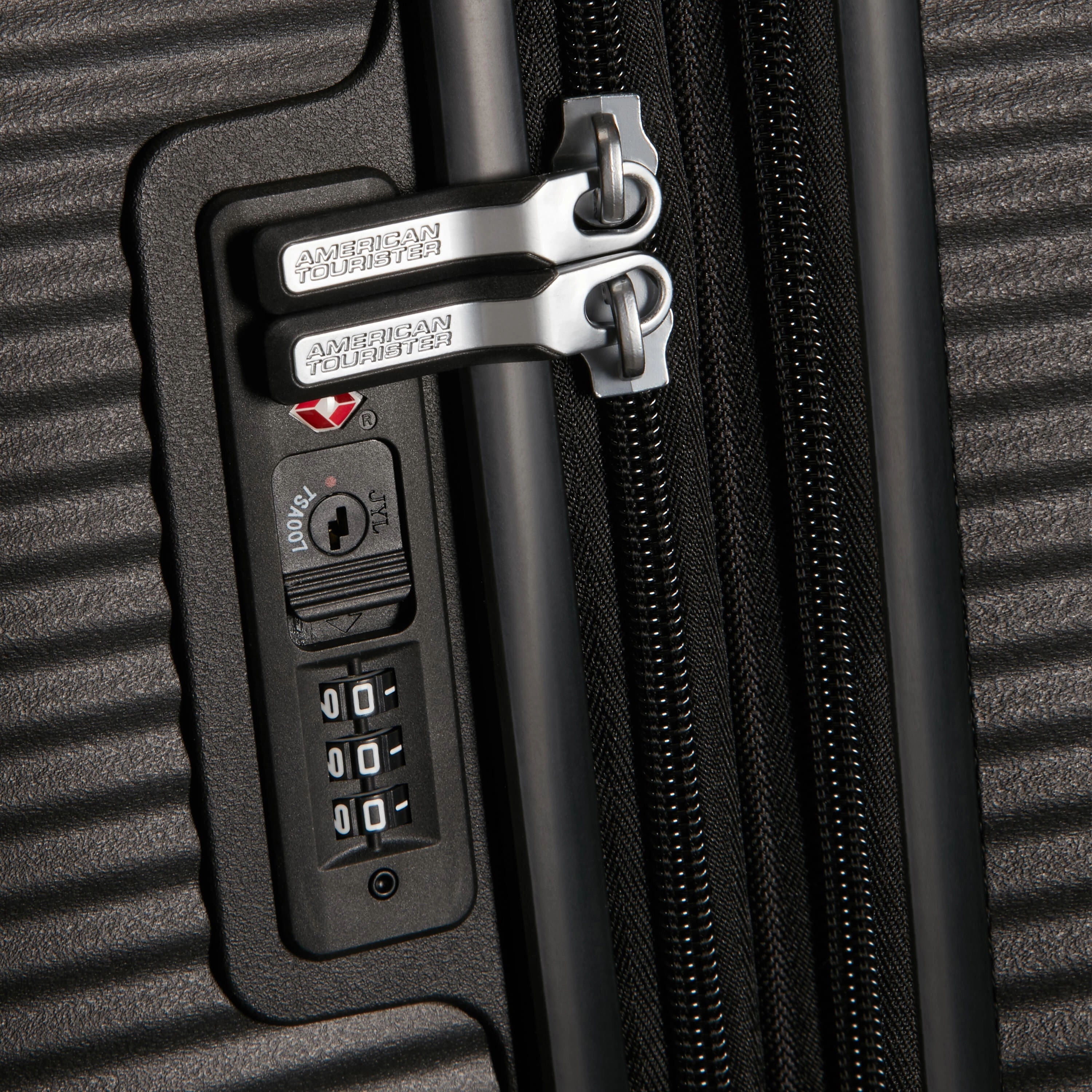 American Tourister Curio Hardside Large Expandable Spinner