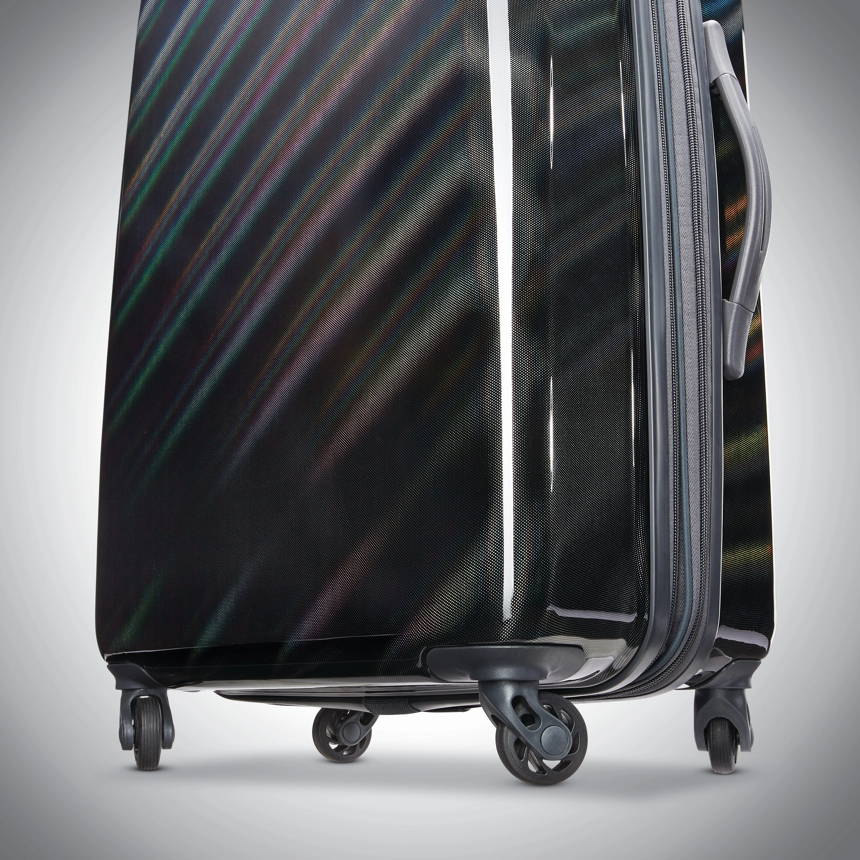 American Tourister Moonlight 21" Hardside Spinner