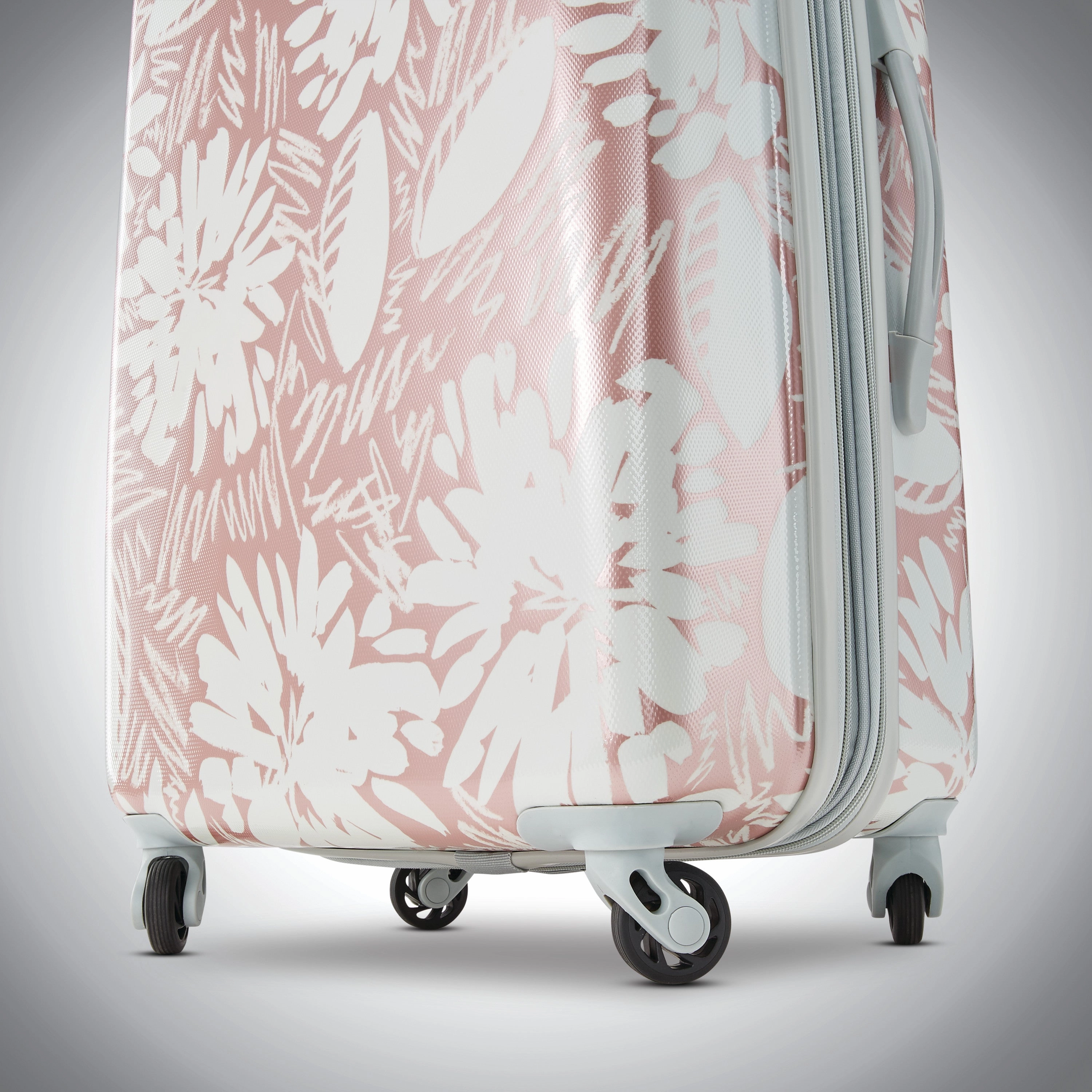 American Tourister Moonlight 21" Hardside Spinner
