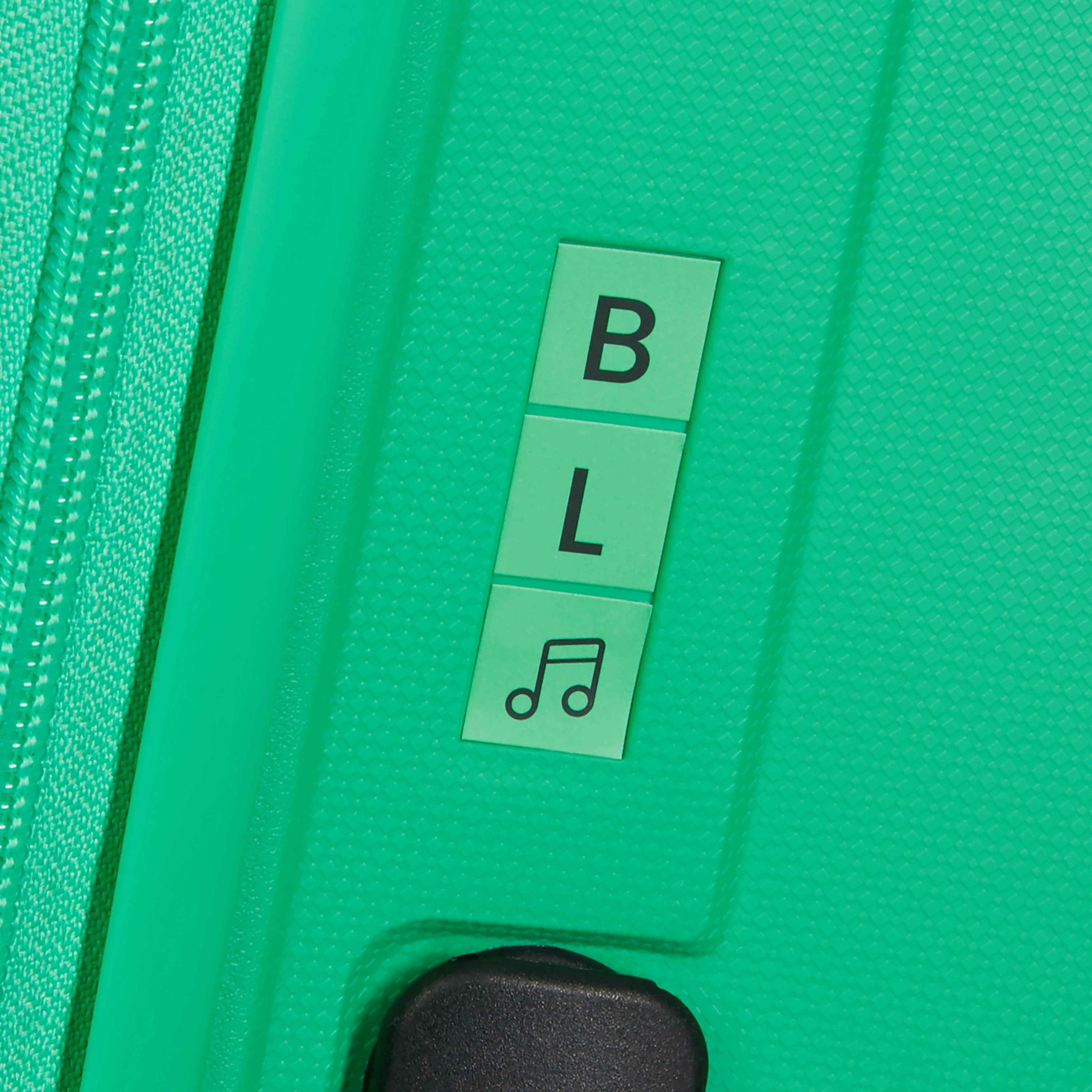 American Tourister Rejoy Spinner Expandable Large Luggage