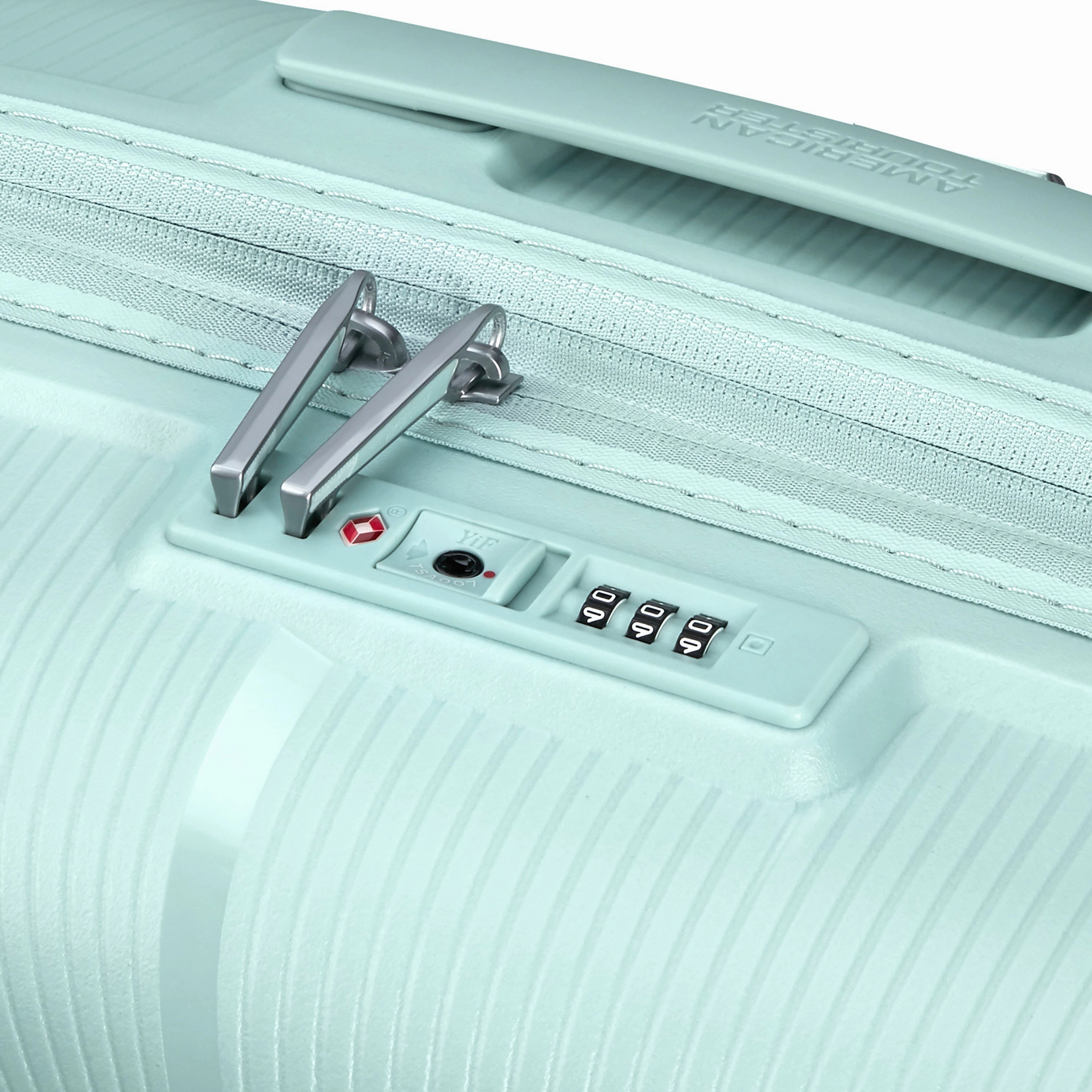 American Tourister StarVibe 3-Piece Spinner Expandable Luggage Set