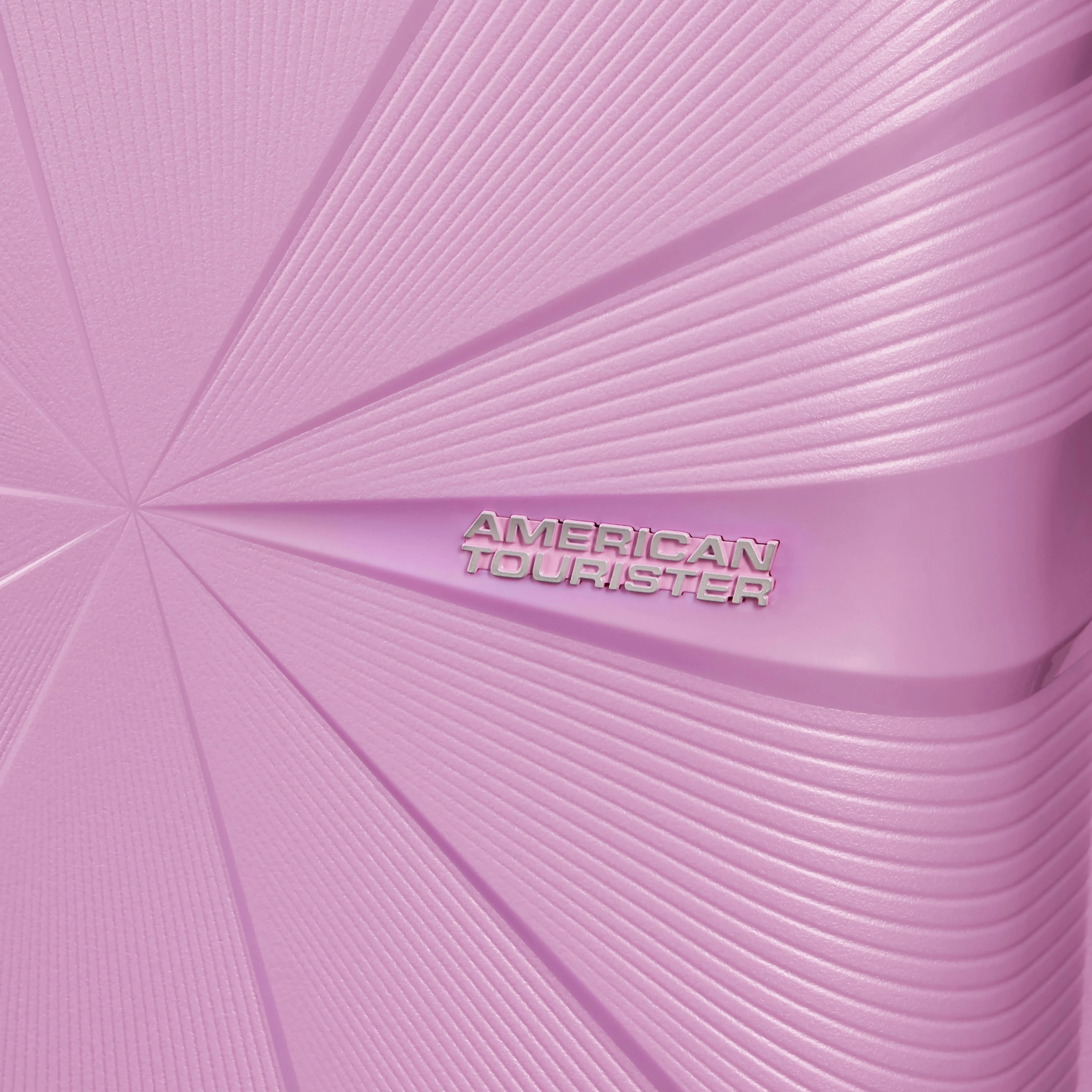 American Tourister StarVibe Spinner Large Expandable Luggage