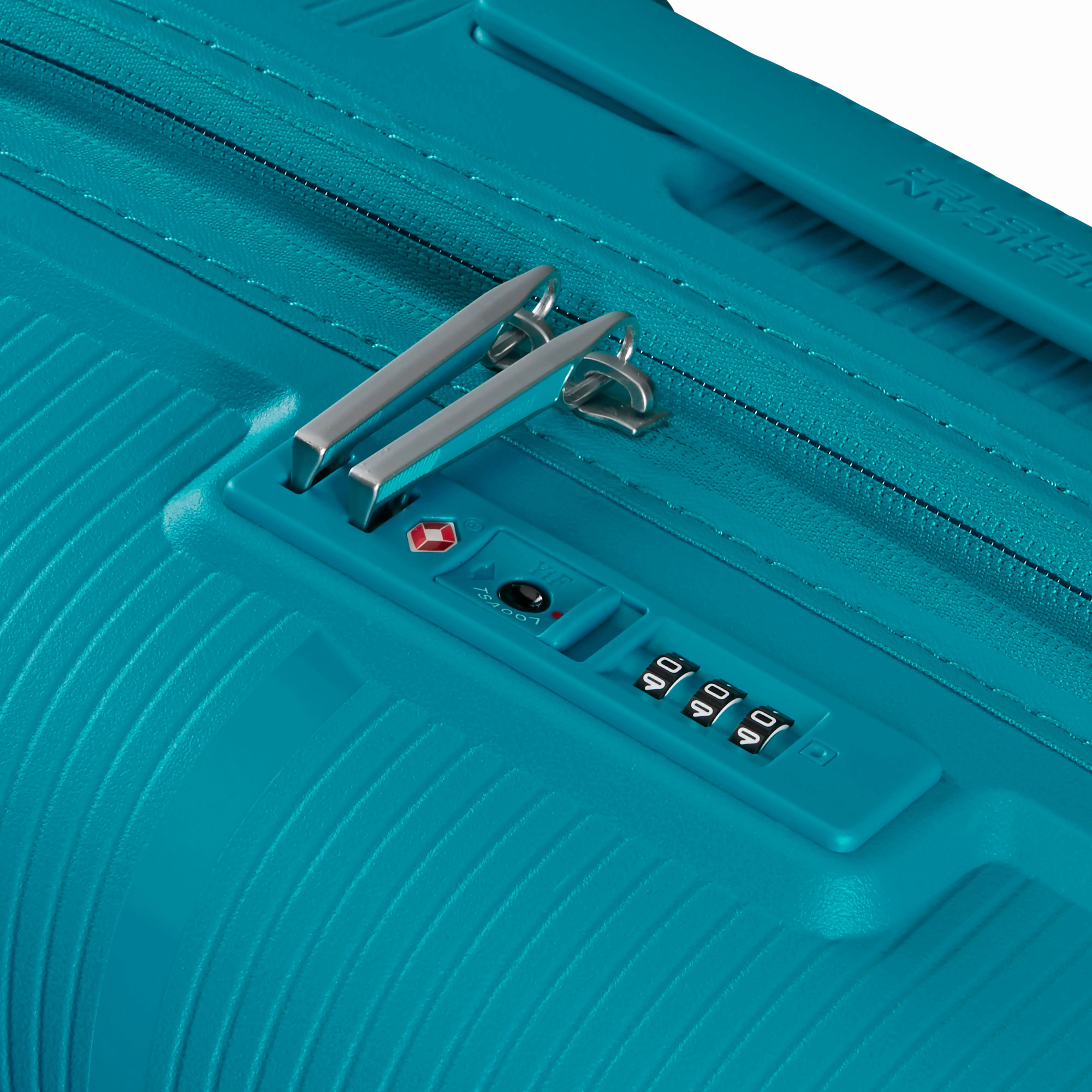 American Tourister StarVibe Spinner Large Expandable Luggage