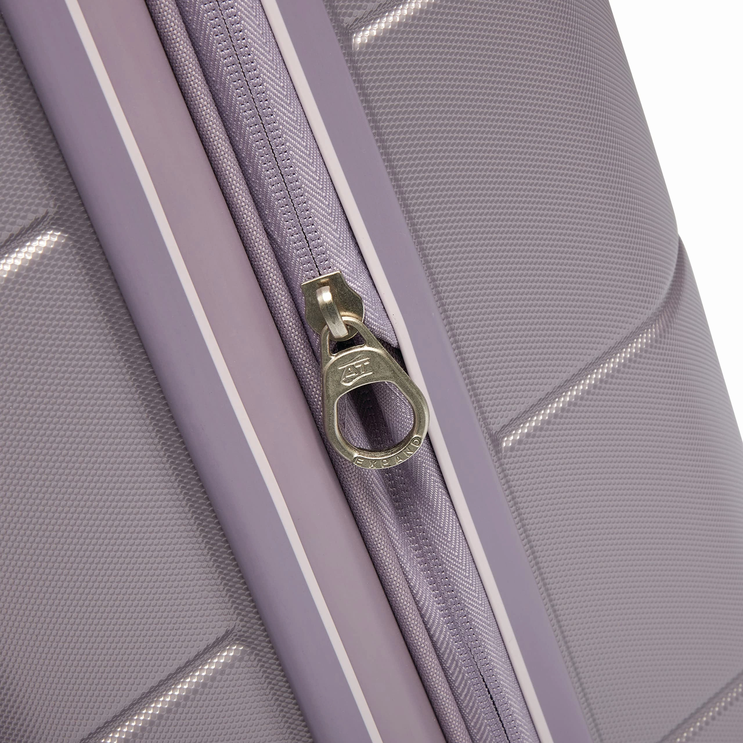 American Tourister Stratum 2.0 Medium 24" Hardside Spinner Luggage