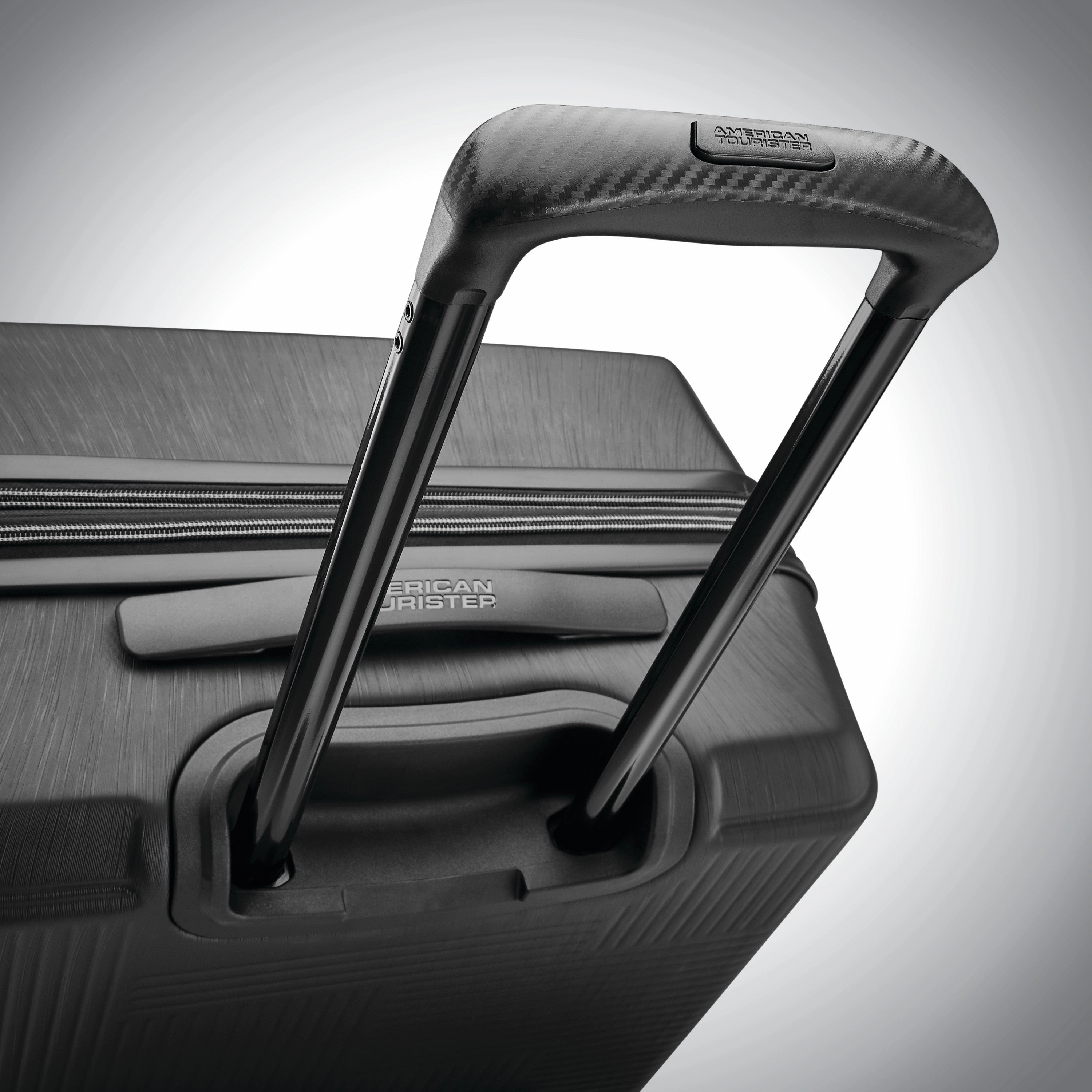 American Tourister Stratum XLT 25" 4-Wheel Medium Luggage