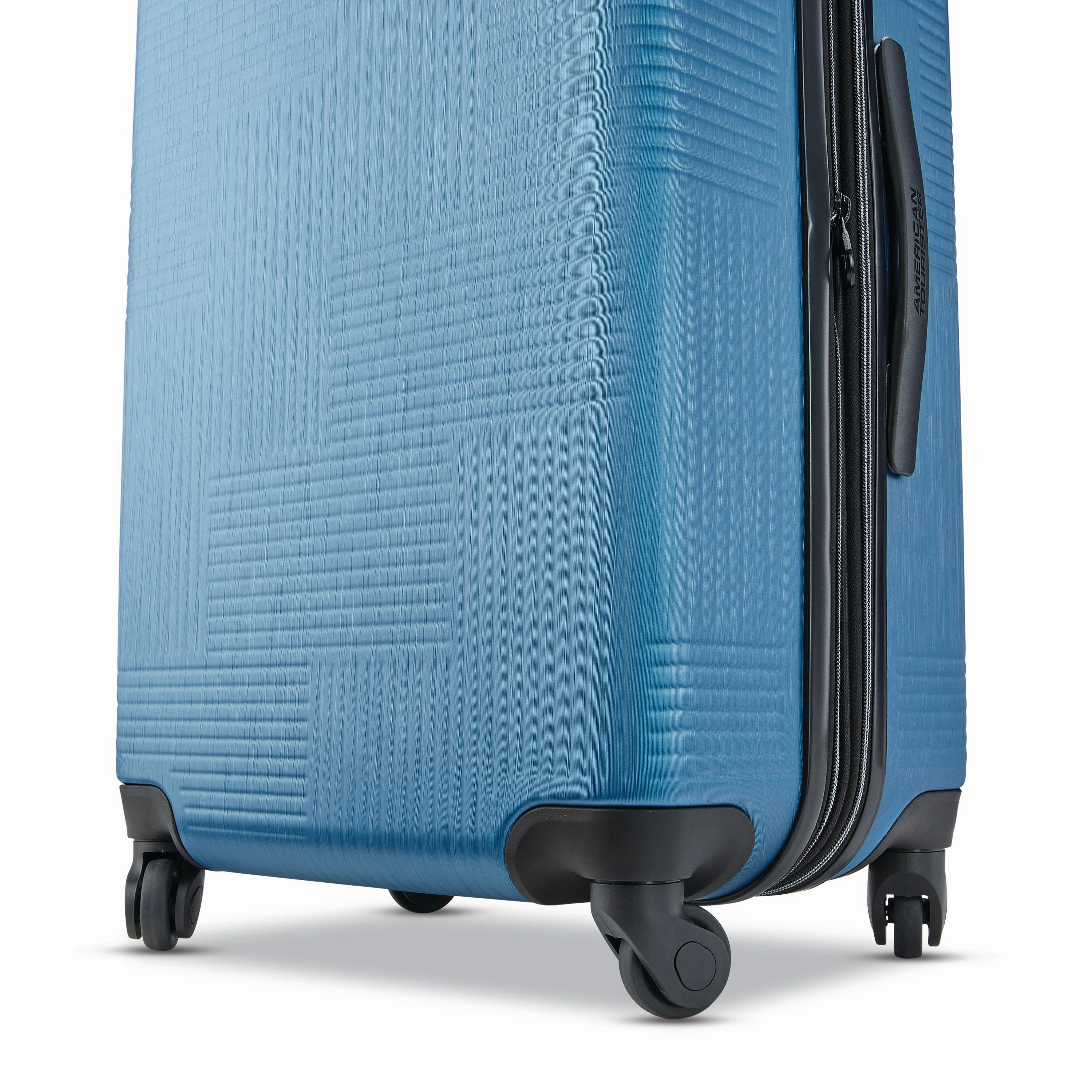 American Tourister Stratum XLT 25" 4-Wheel Medium Luggage