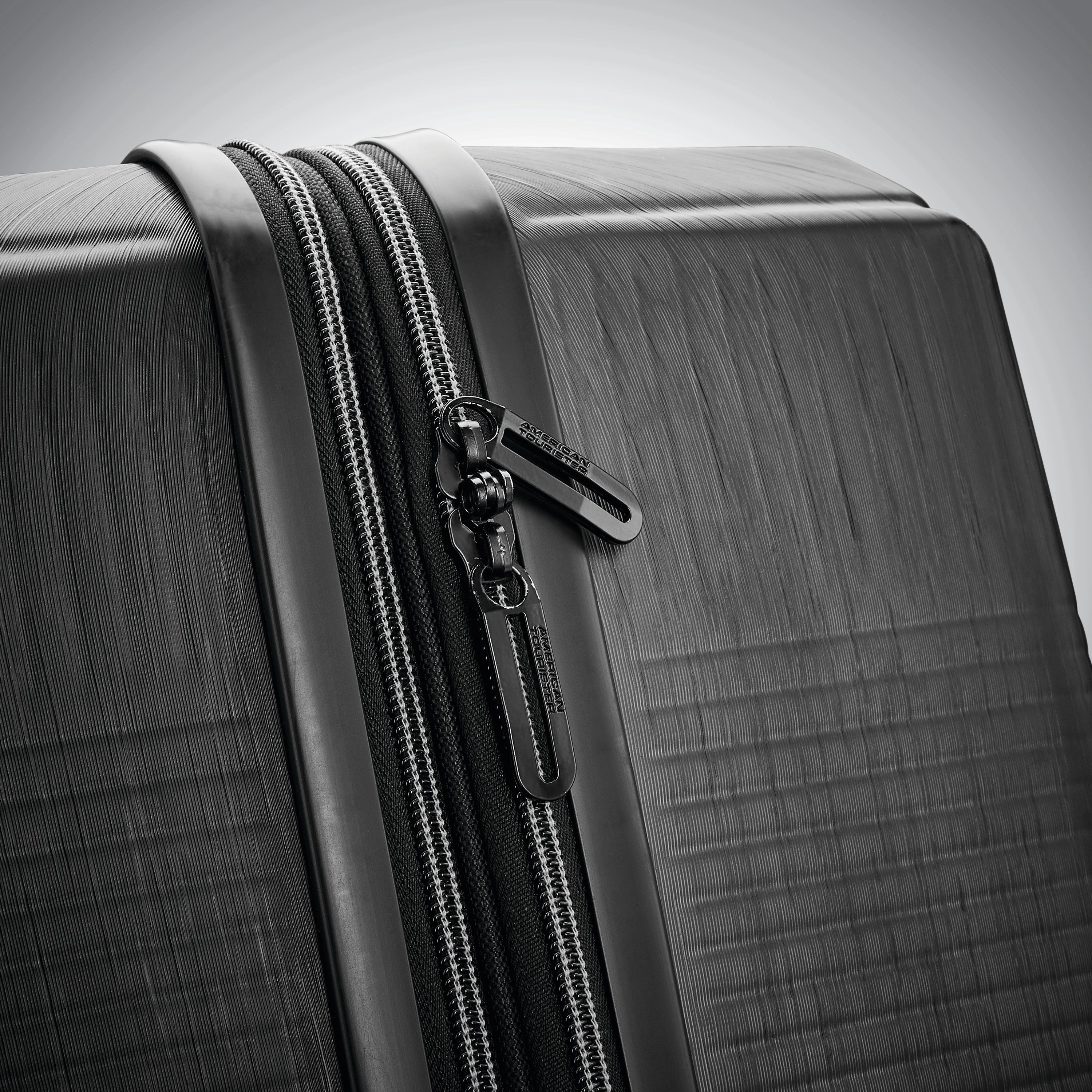 American Tourister Stratum XLT 28" 4-Wheel Large Luggage