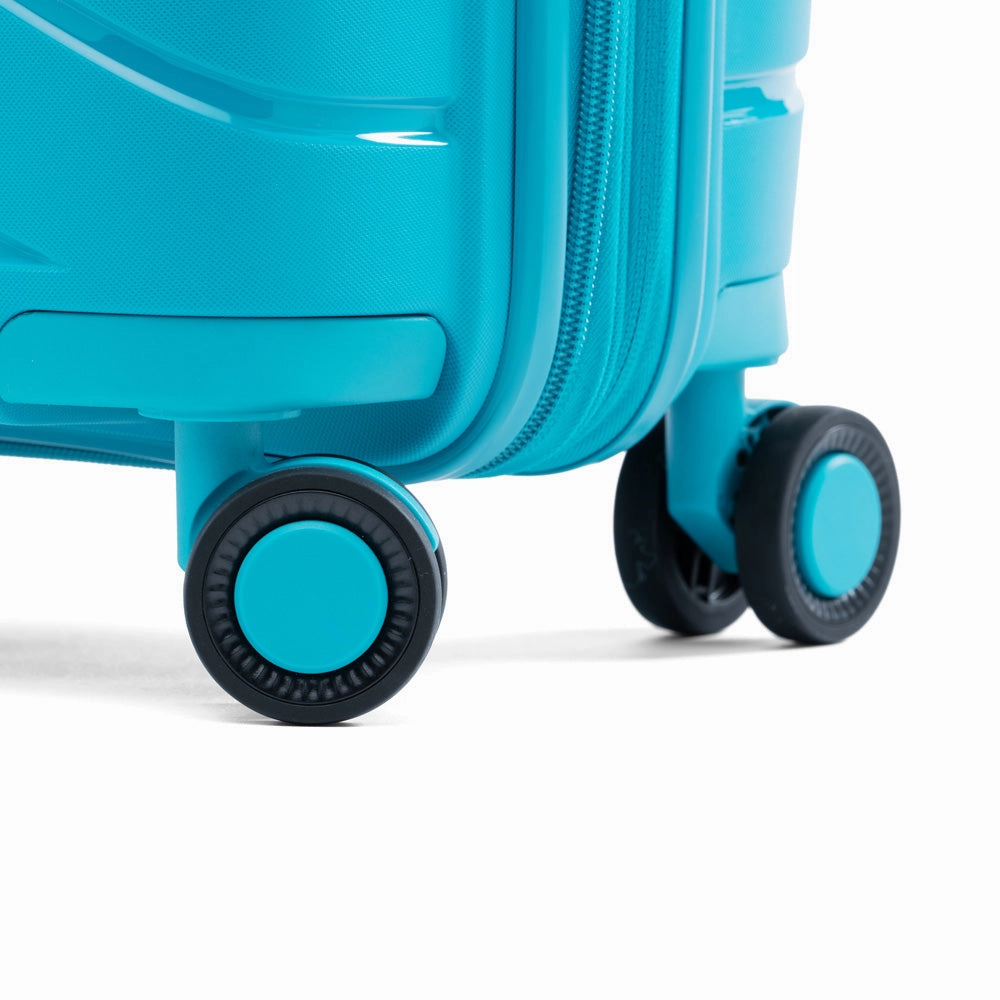 Atlantic Luggage Atlantic Convertible Medium to Large Checked Exp Hardside Spinner