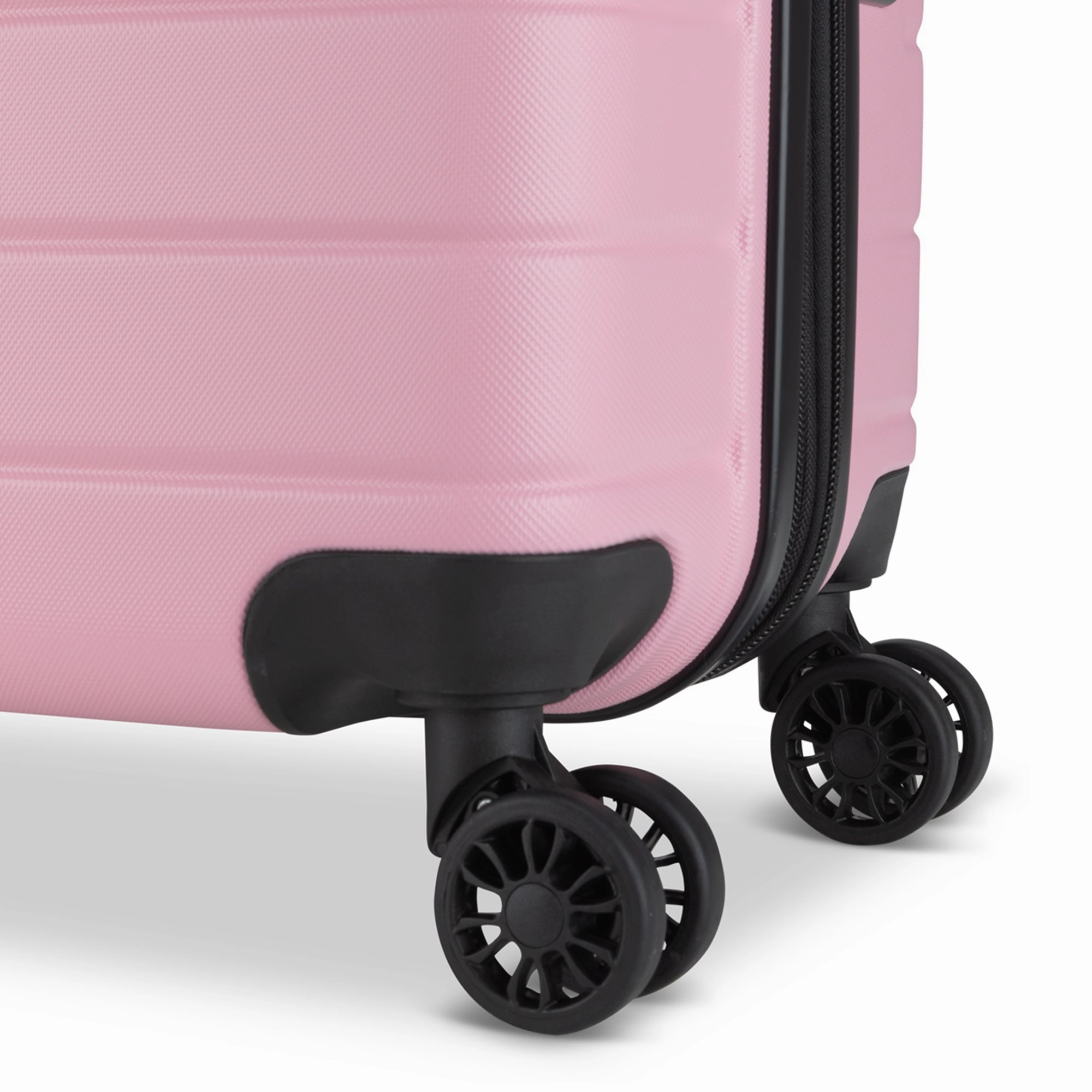 Atlantic Riptide Spinner Medium Expandable Luggage