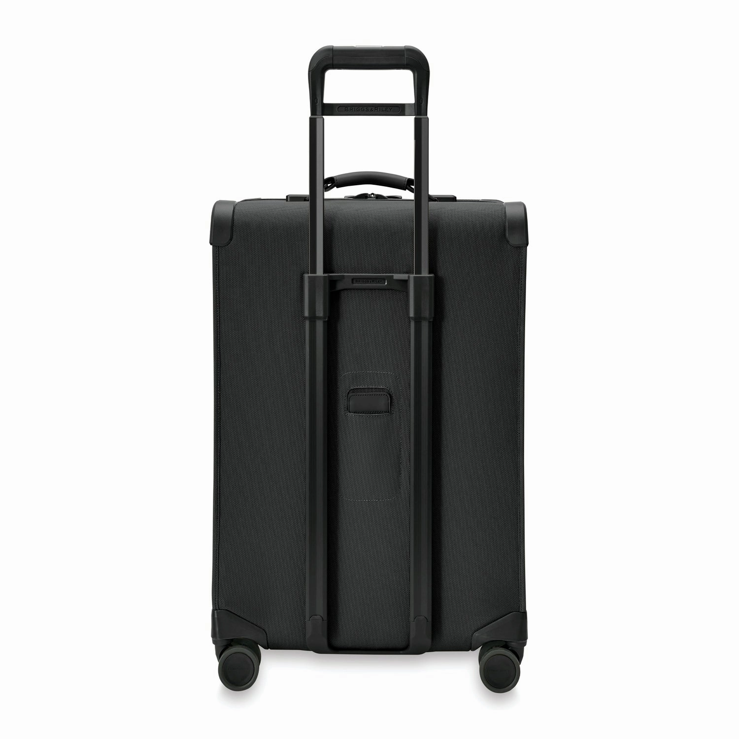 Briggs & Riley Baseline Global Medium Expandable Spinner