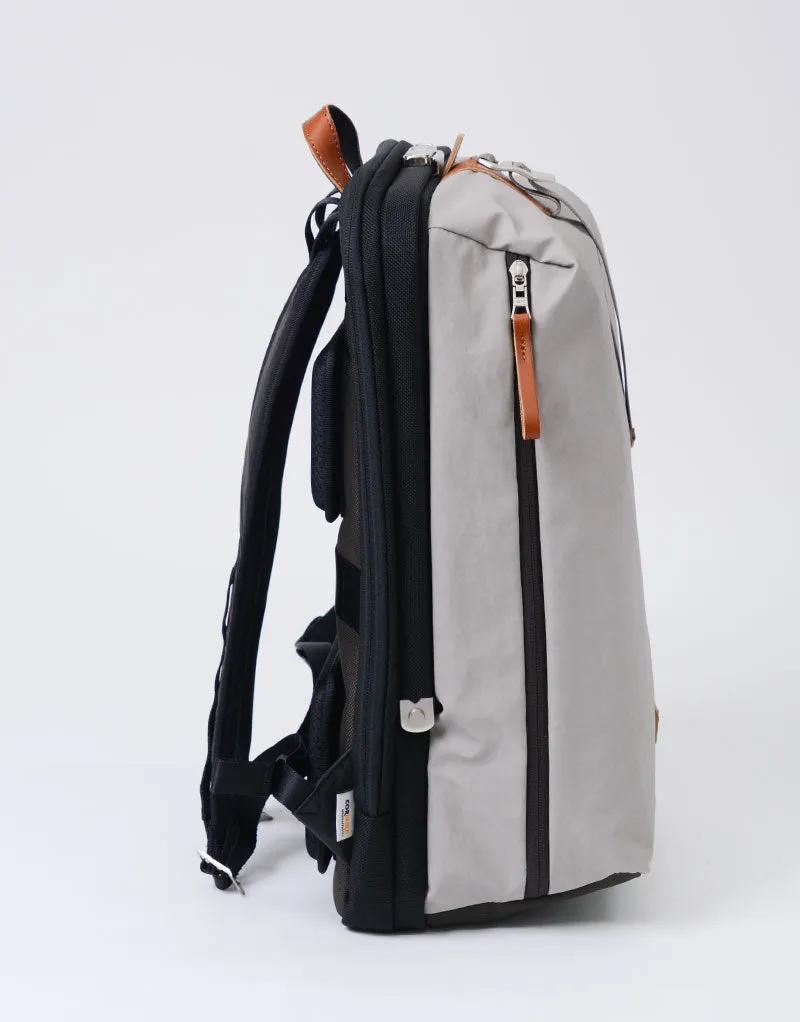 Bump Backpack L No.04070