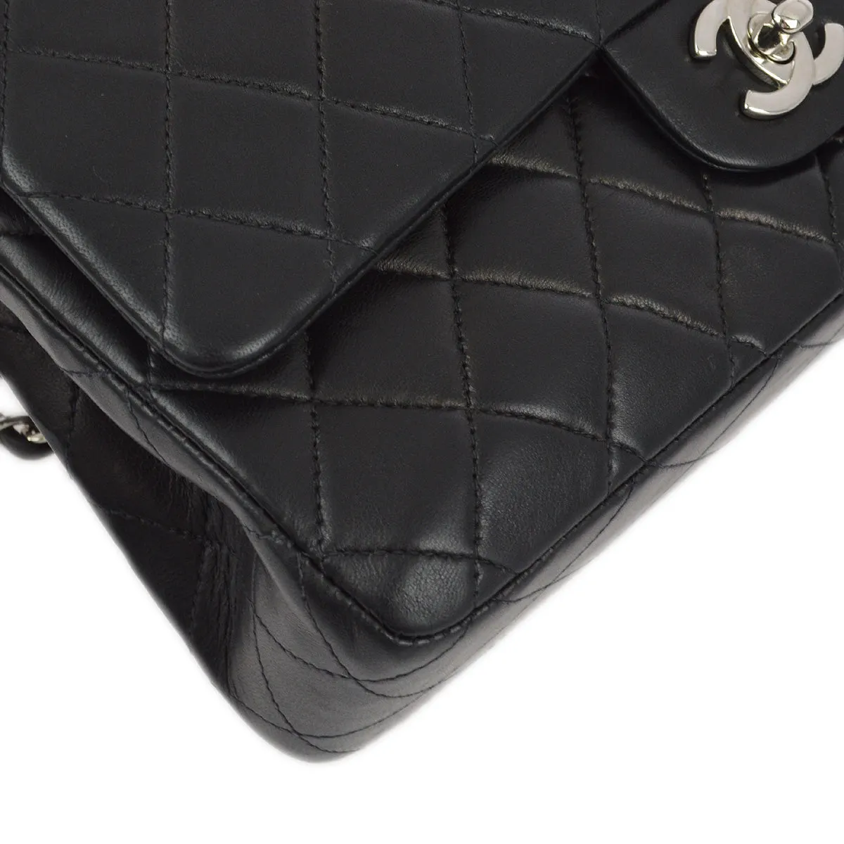 Chanel 2000-2001 Black Lambskin Medium Classic Double Flap Shoulder Bag