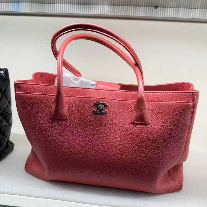 Chanel Caviar Leather Executive Tote Red Shoulder Bag