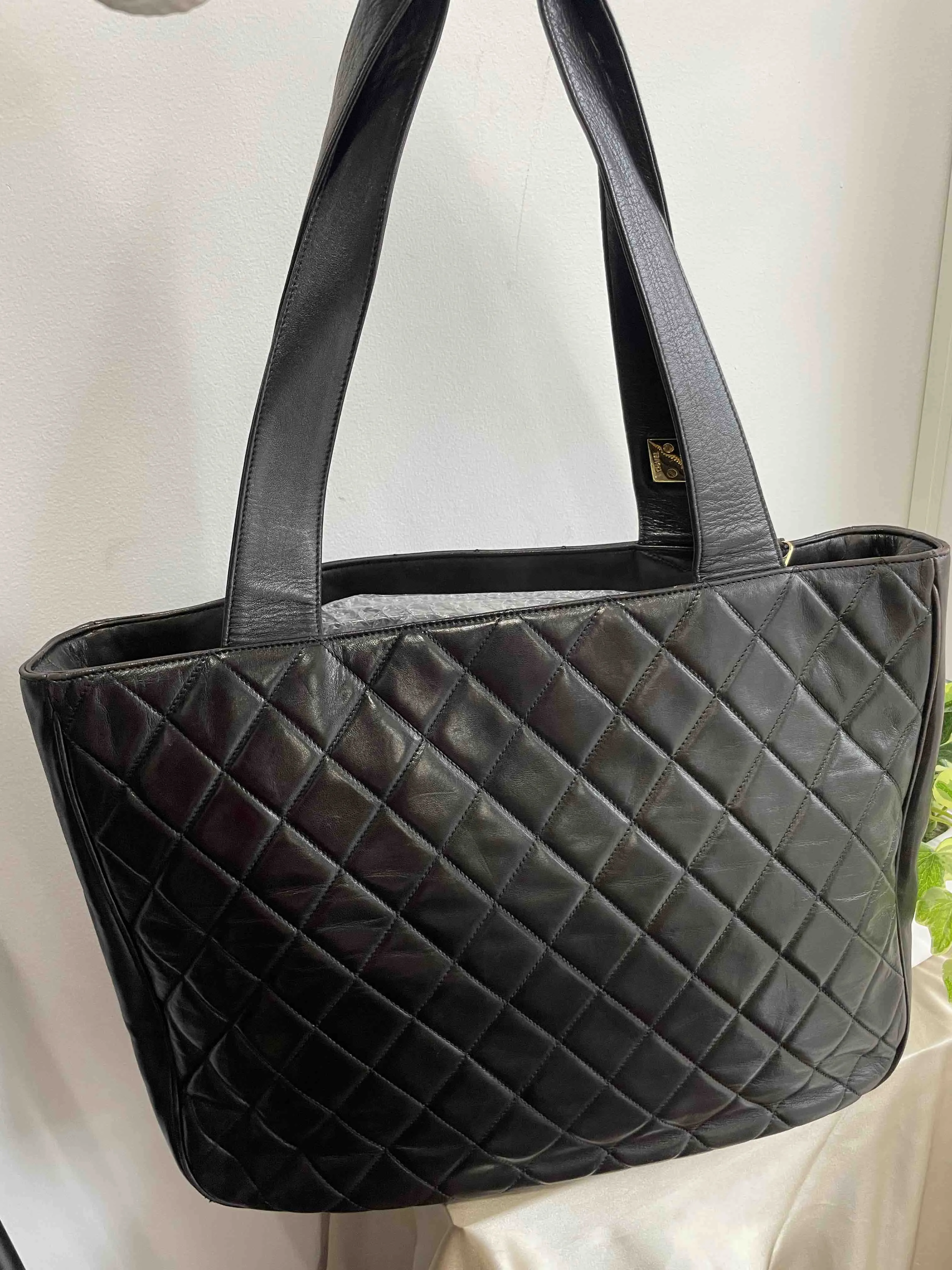 Chanel Lambskin Tote Bag RE261 Black Quilted Shoulder Bag