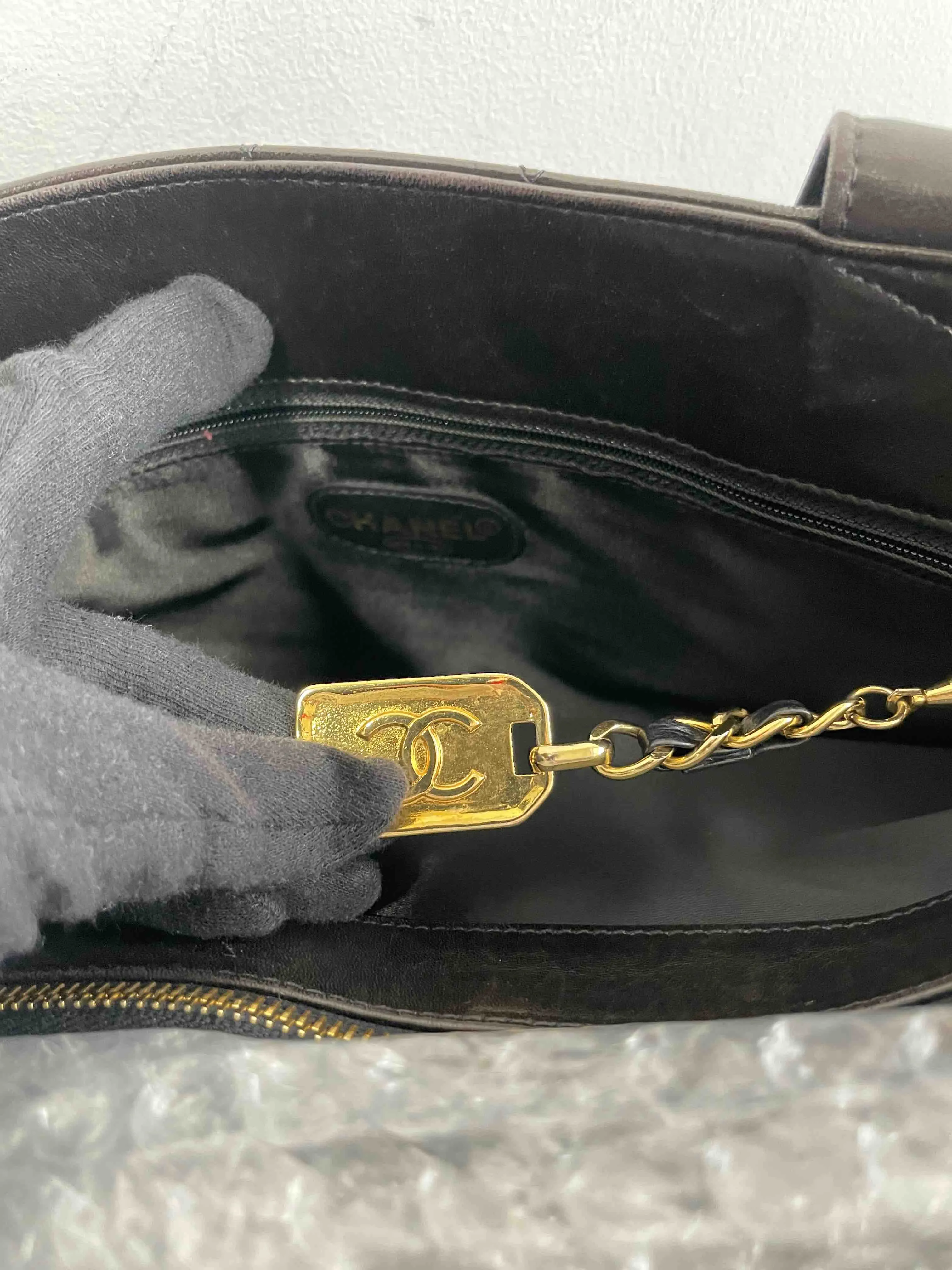 Chanel Lambskin Tote Bag RE261 Black Quilted Shoulder Bag