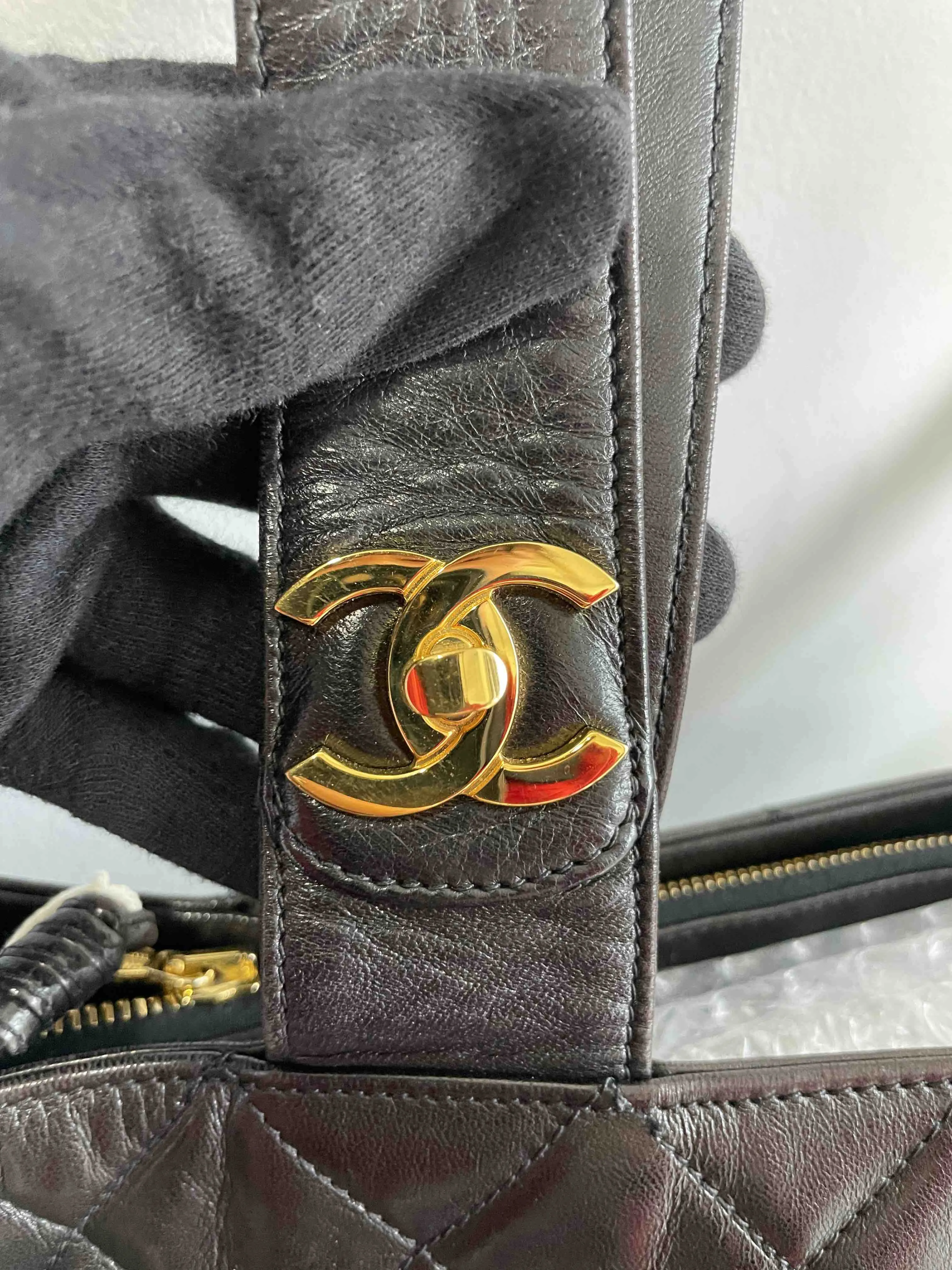 Chanel Lambskin Tote Bag RE261 Black Quilted Shoulder Bag