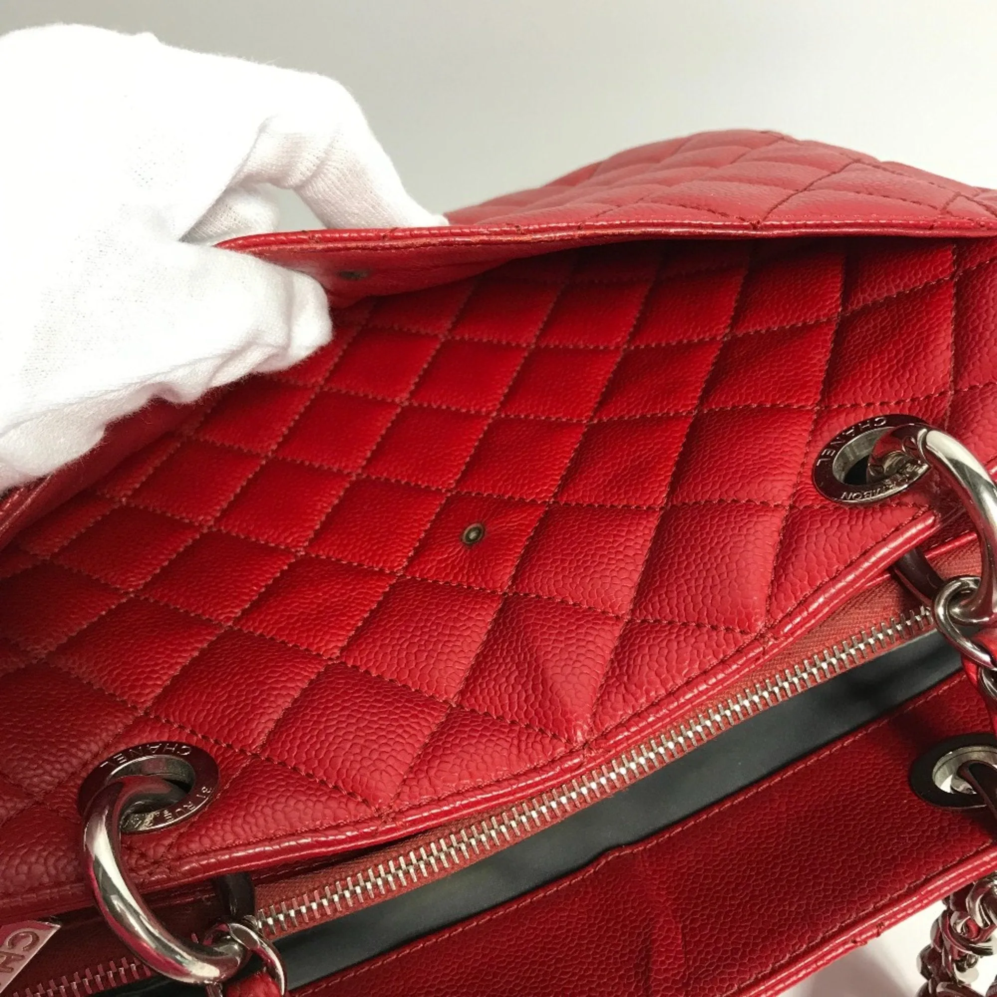 CHANEL Shopping Shoulder Bag