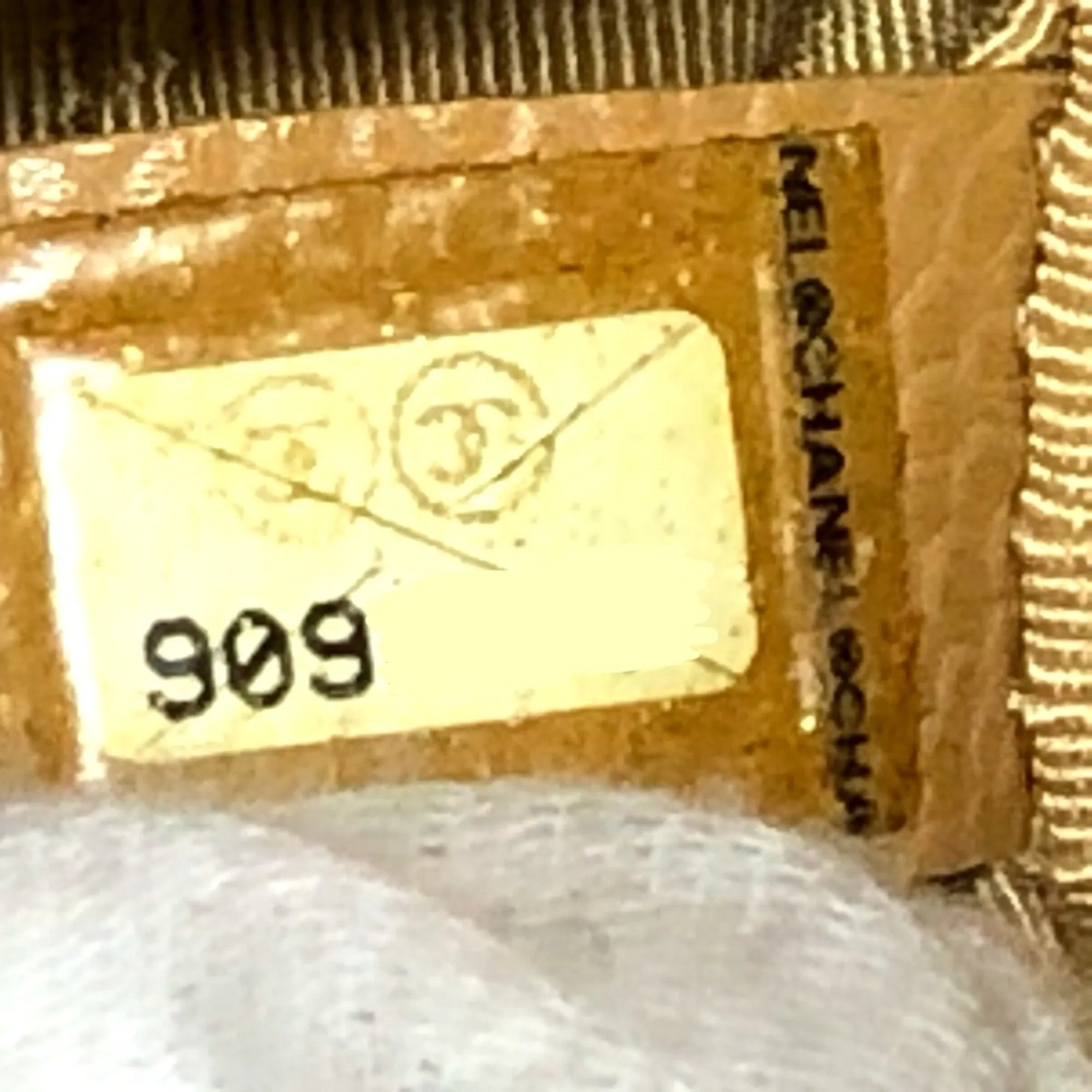 CHANEL Shopping Shoulder Bag