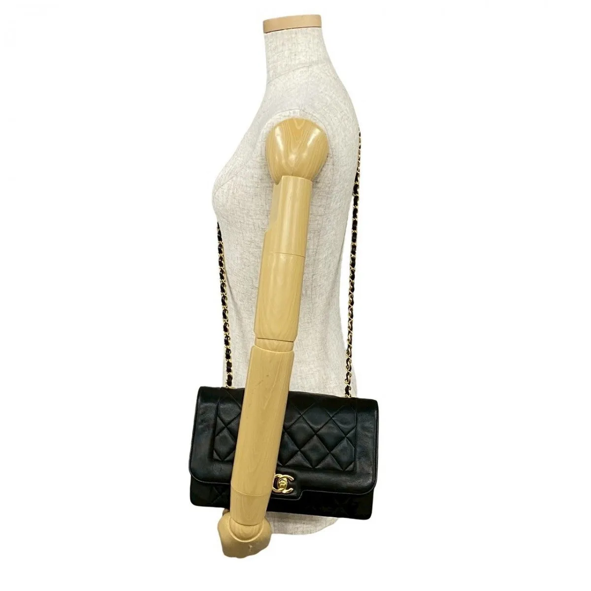 CHANEL Shoulder Bag lambskin black Matrasse