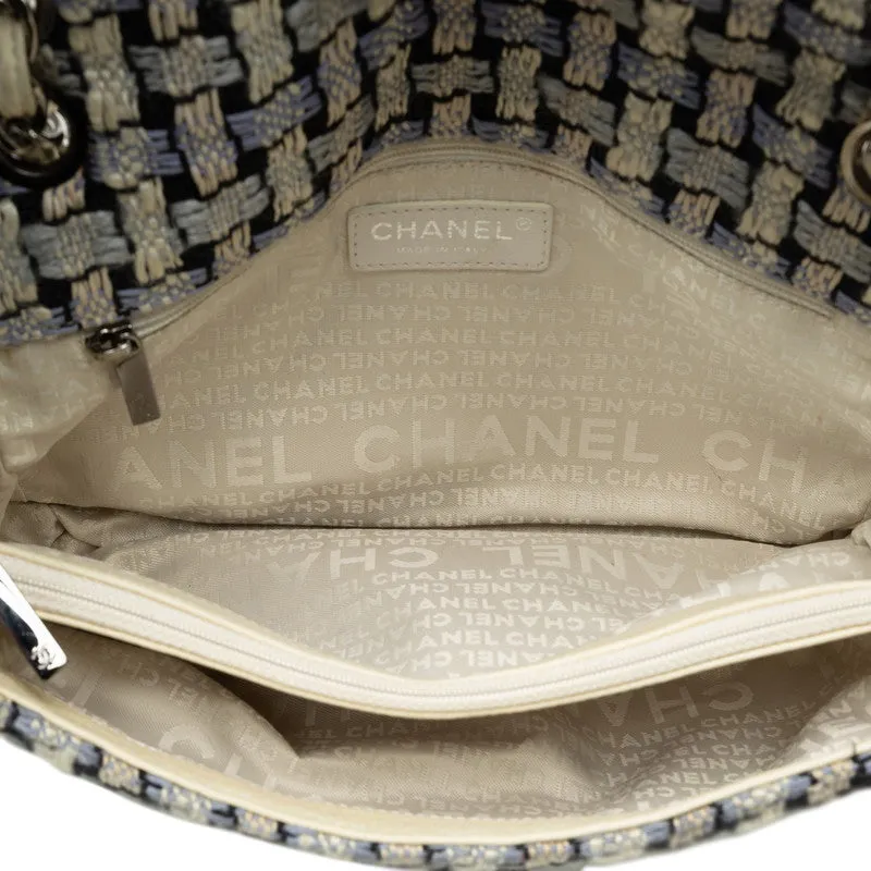 Chanel Tweed and Calfskin Single Flap Bag Leather Shoulder Bag in Good condition