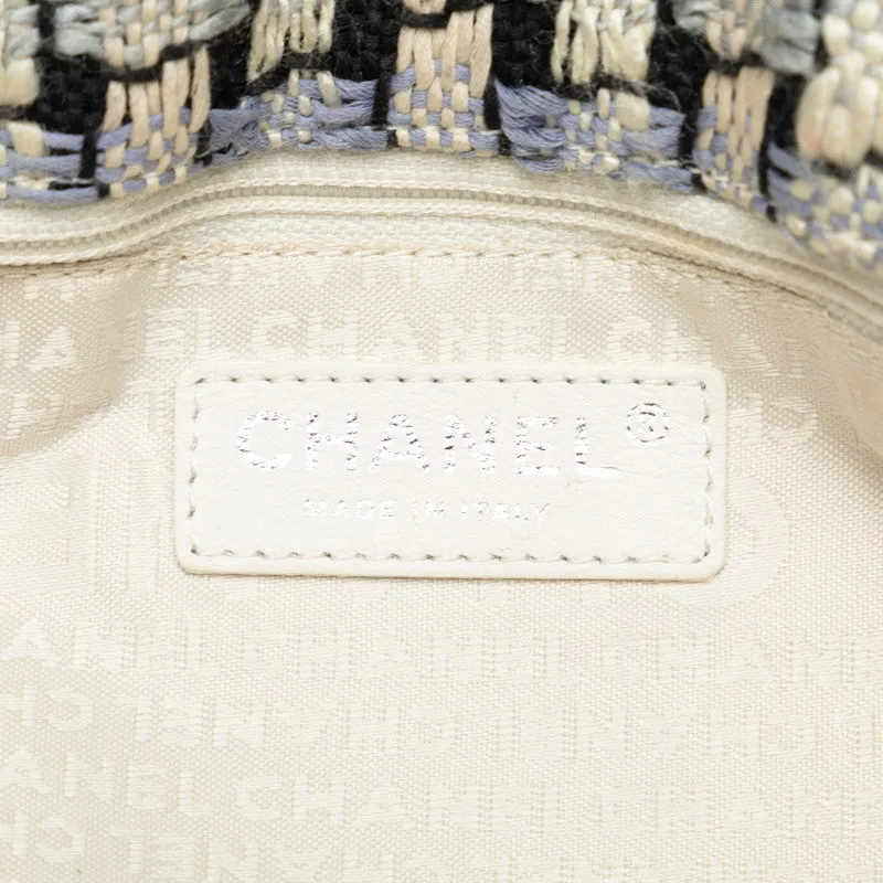 Chanel Tweed and Calfskin Single Flap Bag Leather Shoulder Bag in Good condition