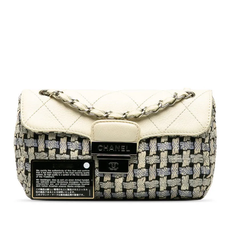 Chanel Tweed and Calfskin Single Flap Bag Leather Shoulder Bag in Good condition