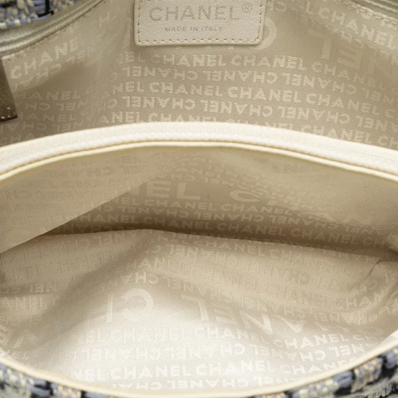 Chanel Tweed and Calfskin Single Flap Bag Leather Shoulder Bag in Good condition