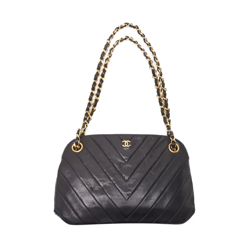 CHANEL V-stick Chain Shoulder  Black  Shoulder Bag Mini Shoulder Bag  Bag Hybrid ?? Delivery?? Khao Yamamoto Online