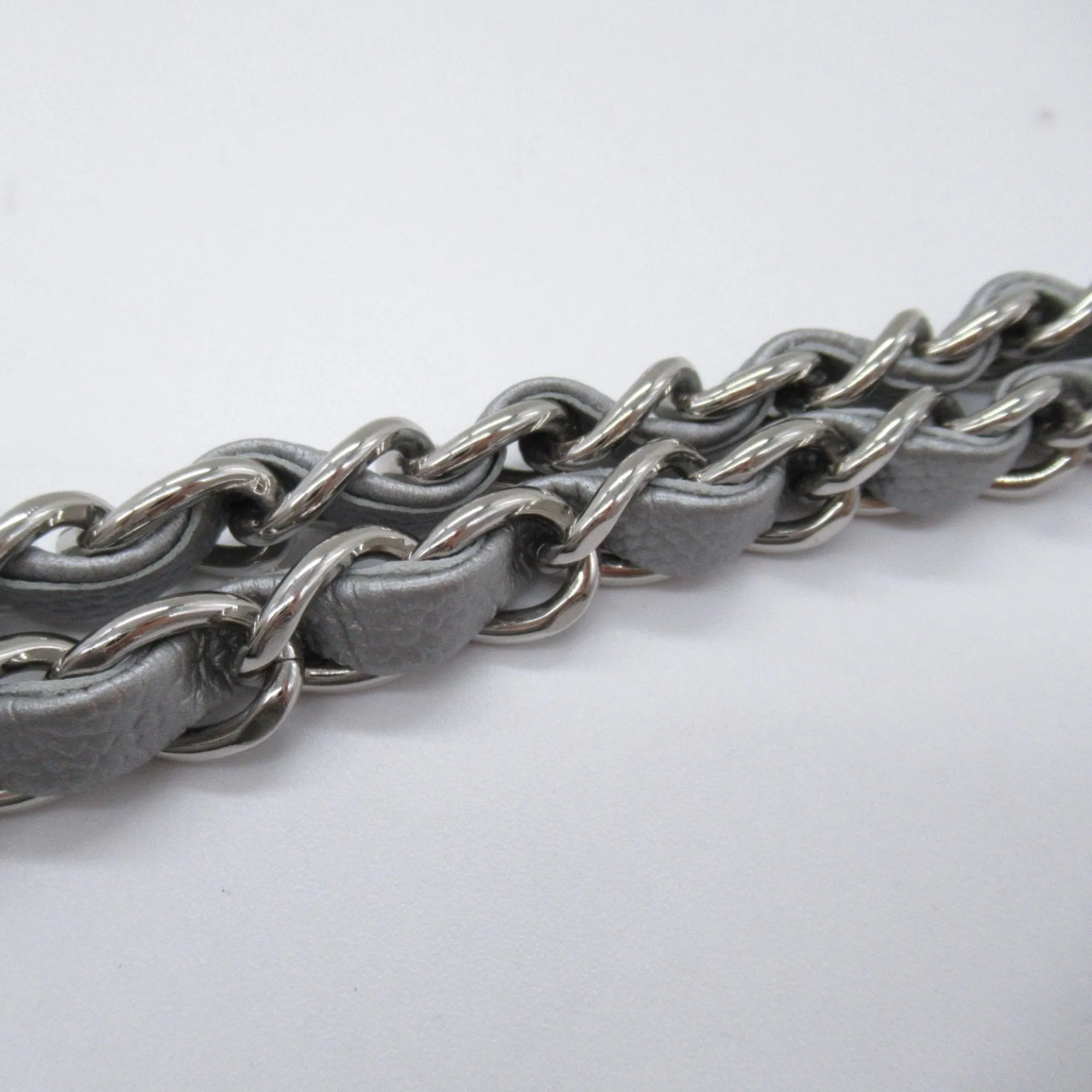 CHANEL V-stitched ChainShoulder Silver Caviar Skin (Grained Calf)