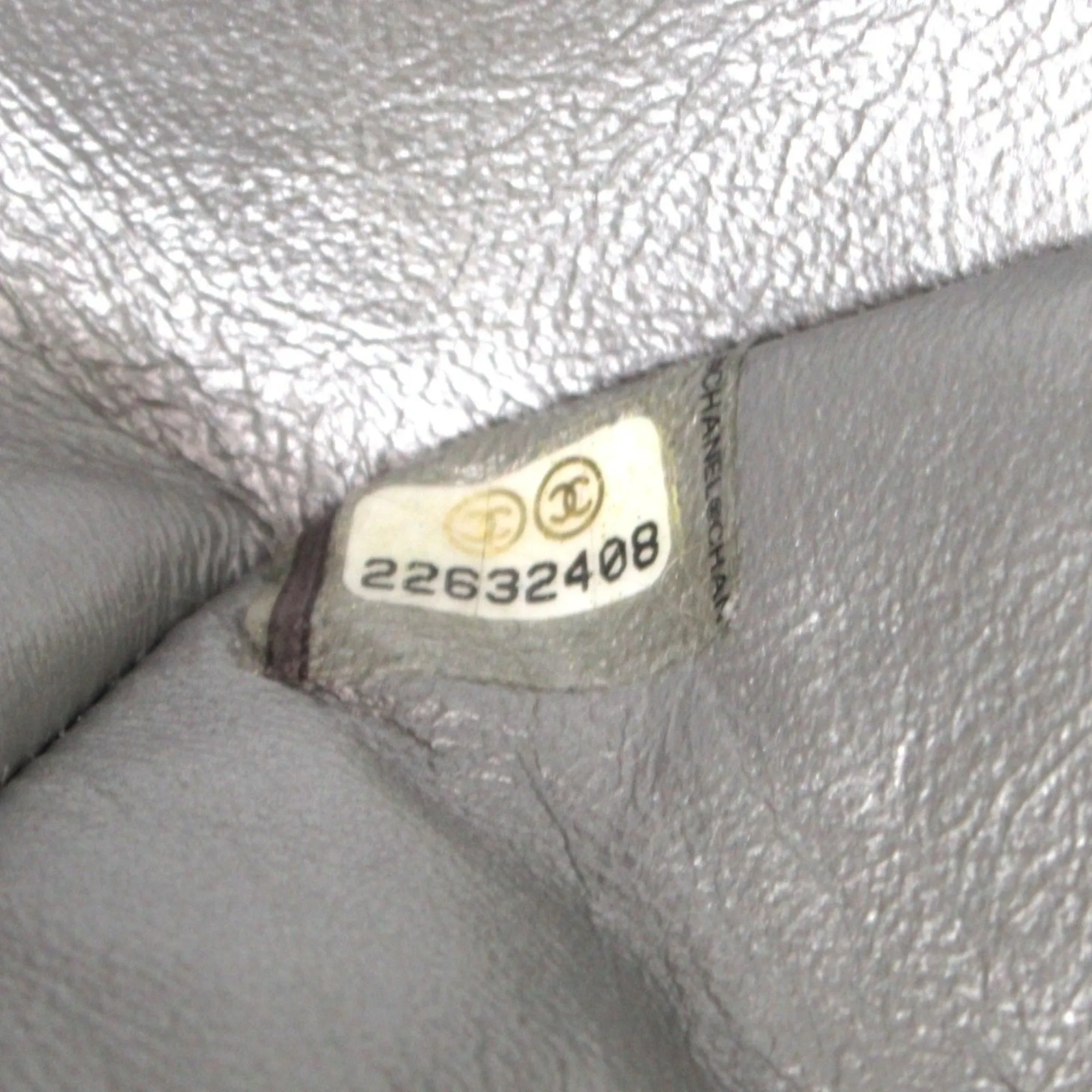 CHANEL V-stitched ChainShoulder Silver Caviar Skin (Grained Calf)