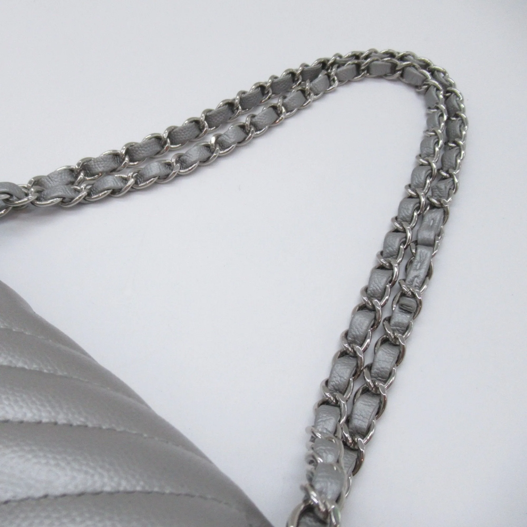 CHANEL V-stitched ChainShoulder Silver Caviar Skin (Grained Calf)