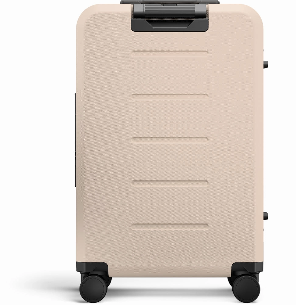D_b_ Ramverk Medium Check In Lightweight Spinner Luggage