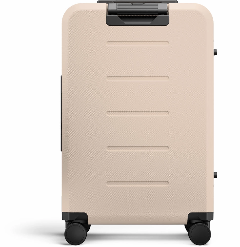 D_b_ Ramverk Medium Check In Lightweight Spinner Luggage