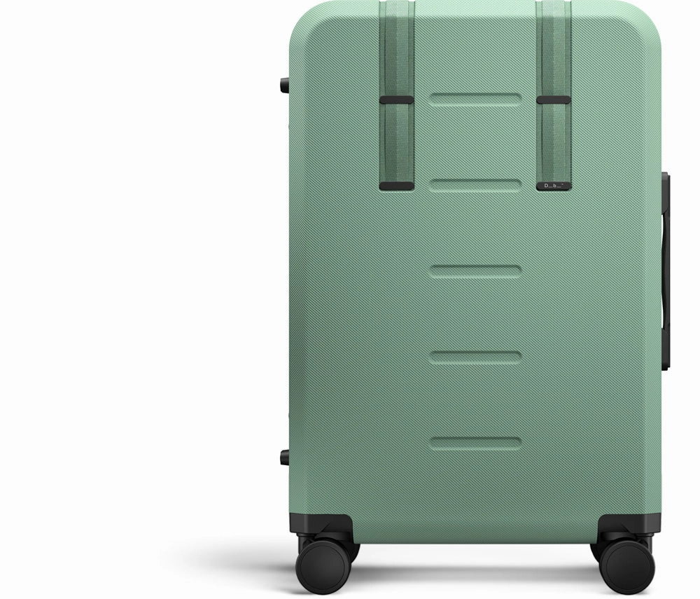 D_b_ Ramverk Medium Check In Lightweight Spinner Luggage
