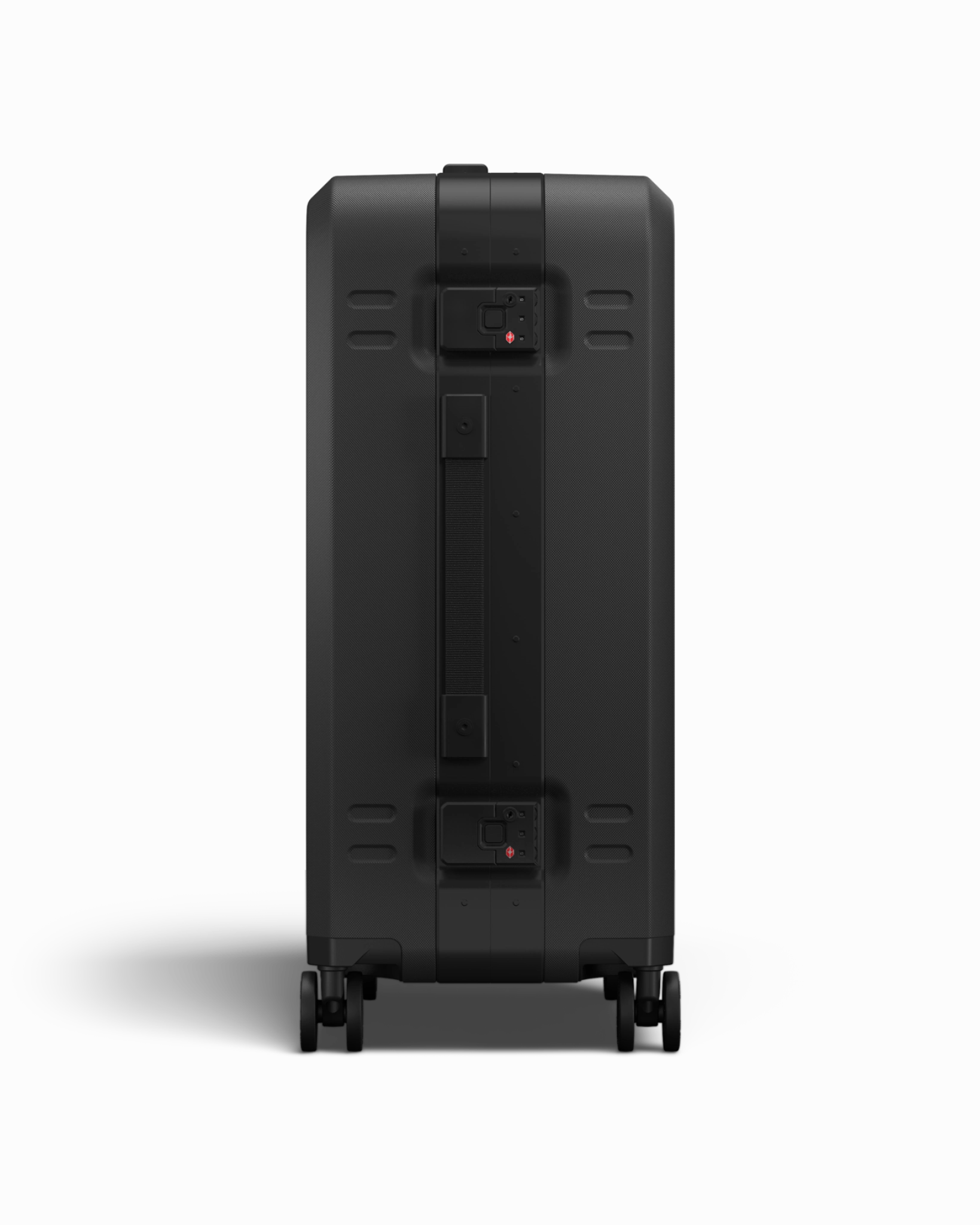 D_b_ Ramverk Pro Medium Check In Spinner Luggage