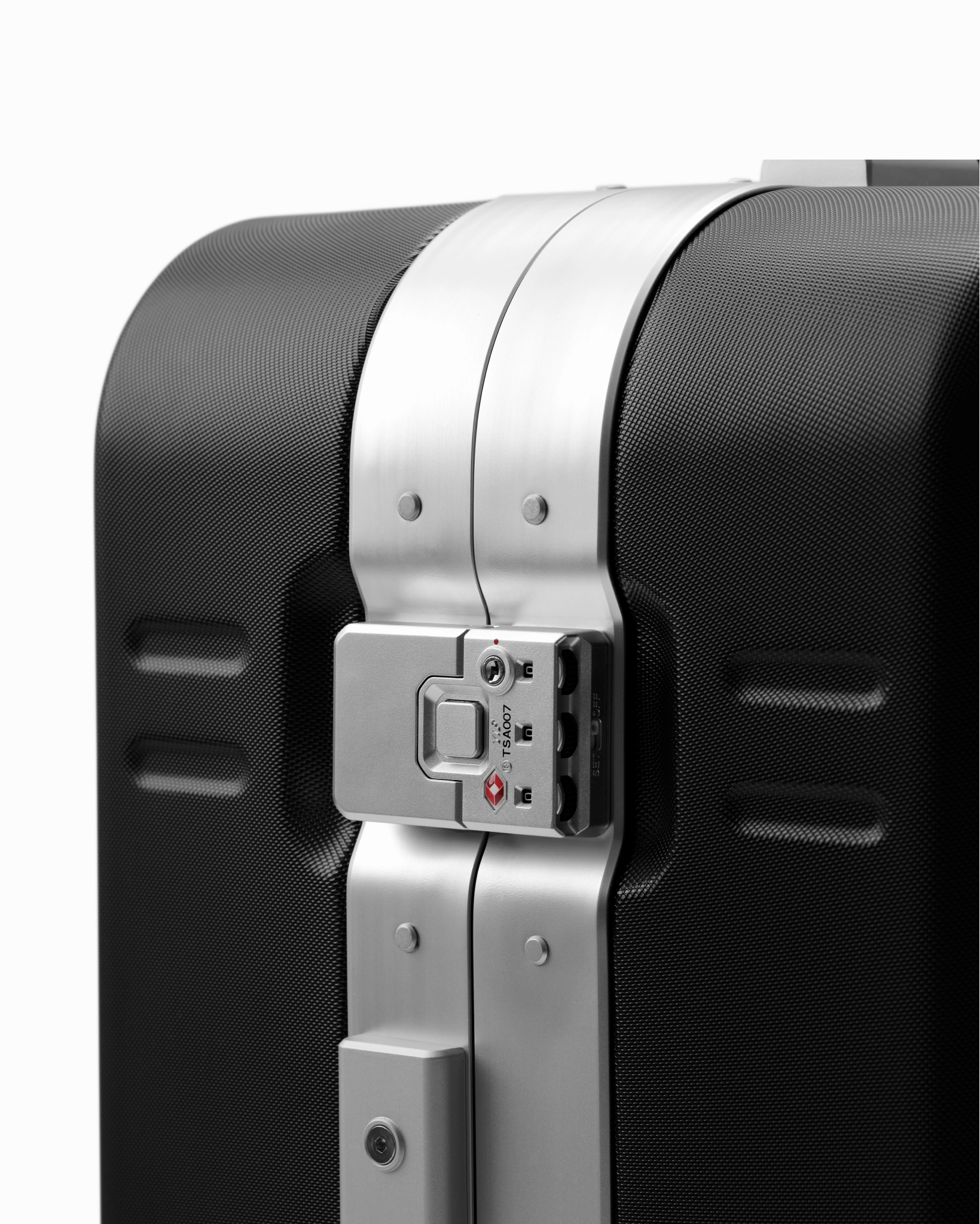 DB Journey Ramverk Pro Check-in Luggage Medium