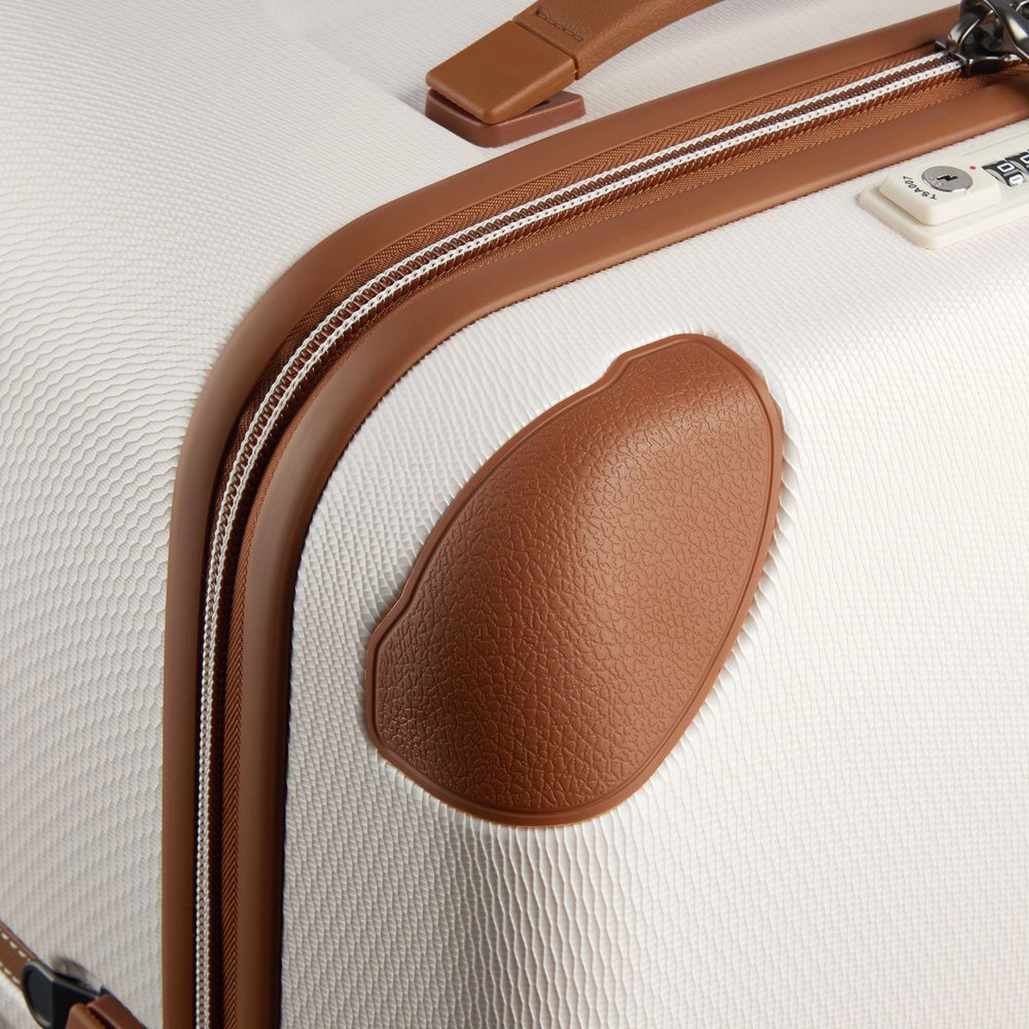 Delsey Chatelet Air 2.0 Large Spinner Carry-On