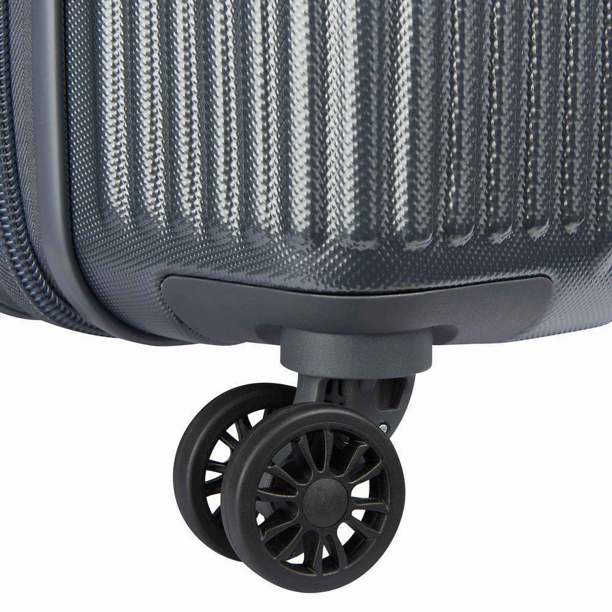 Delsey Comete 3.0 28" Expandable Spinner Upright