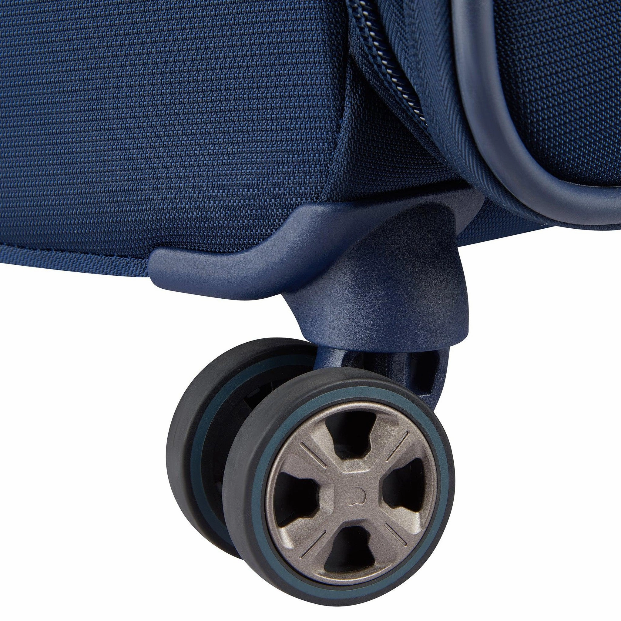 Delsey Helium DLX 29" Expandable Spinner Upright
