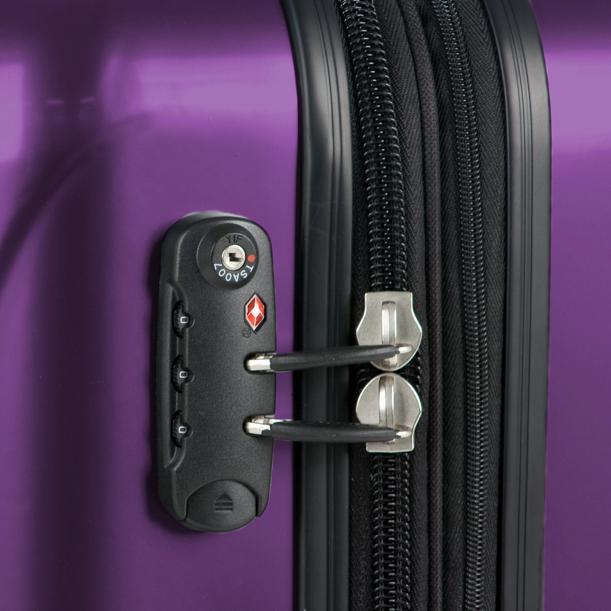 DELSEY Paris Helium Aero 21" 4-Wheel Carry-On Luggage