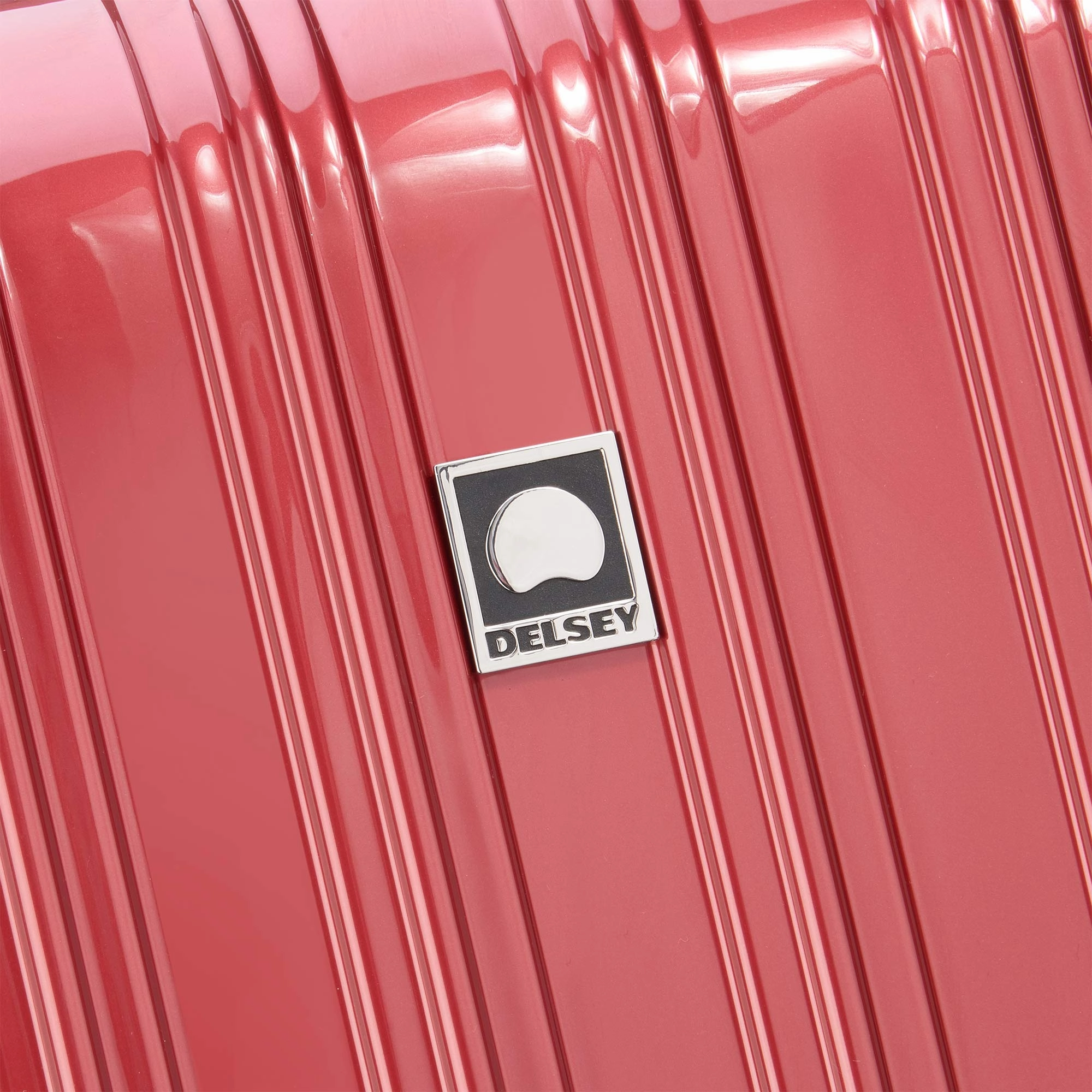 DELSEY Paris Helium Aero 21" 4-Wheel Carry-On Luggage