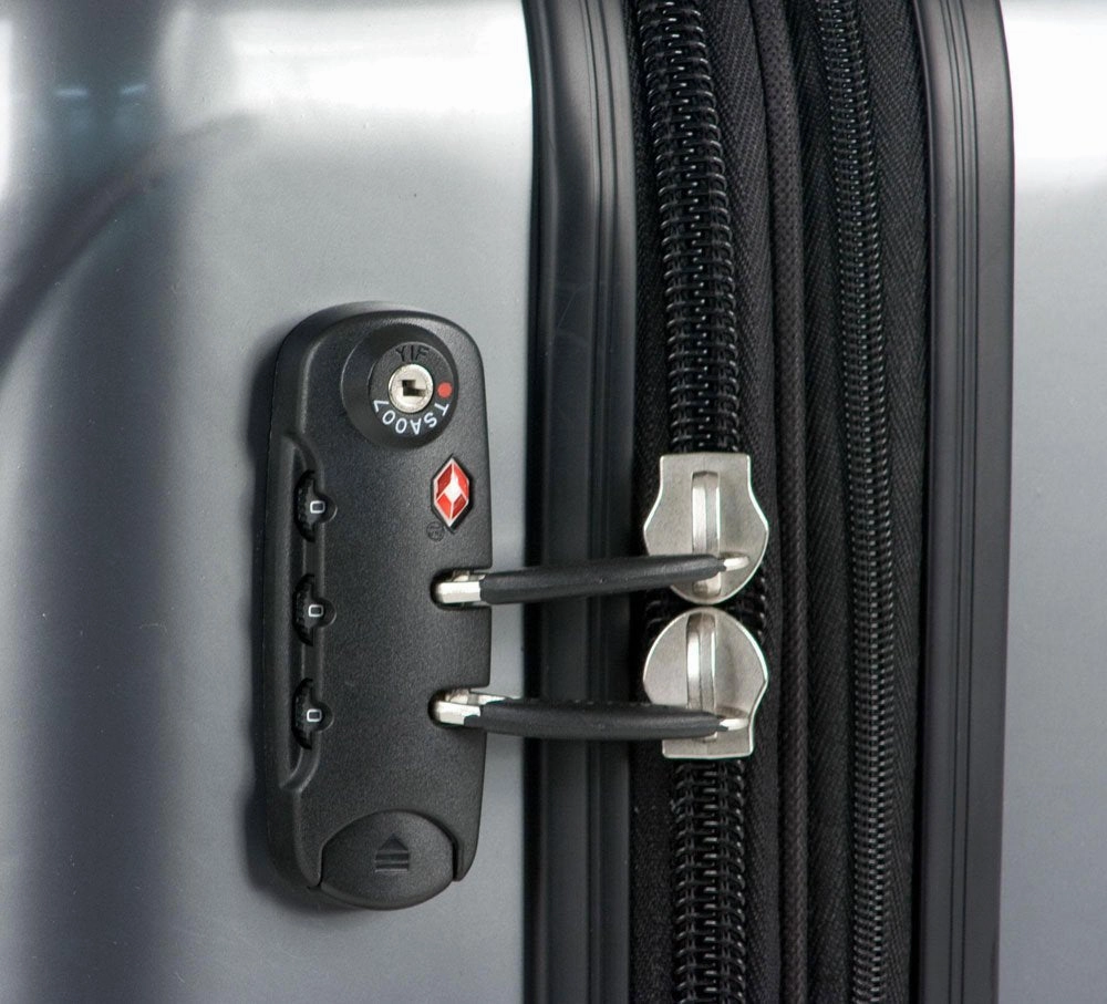 DELSEY Paris Helium Aero 25" 4-Wheel Medium Luggage