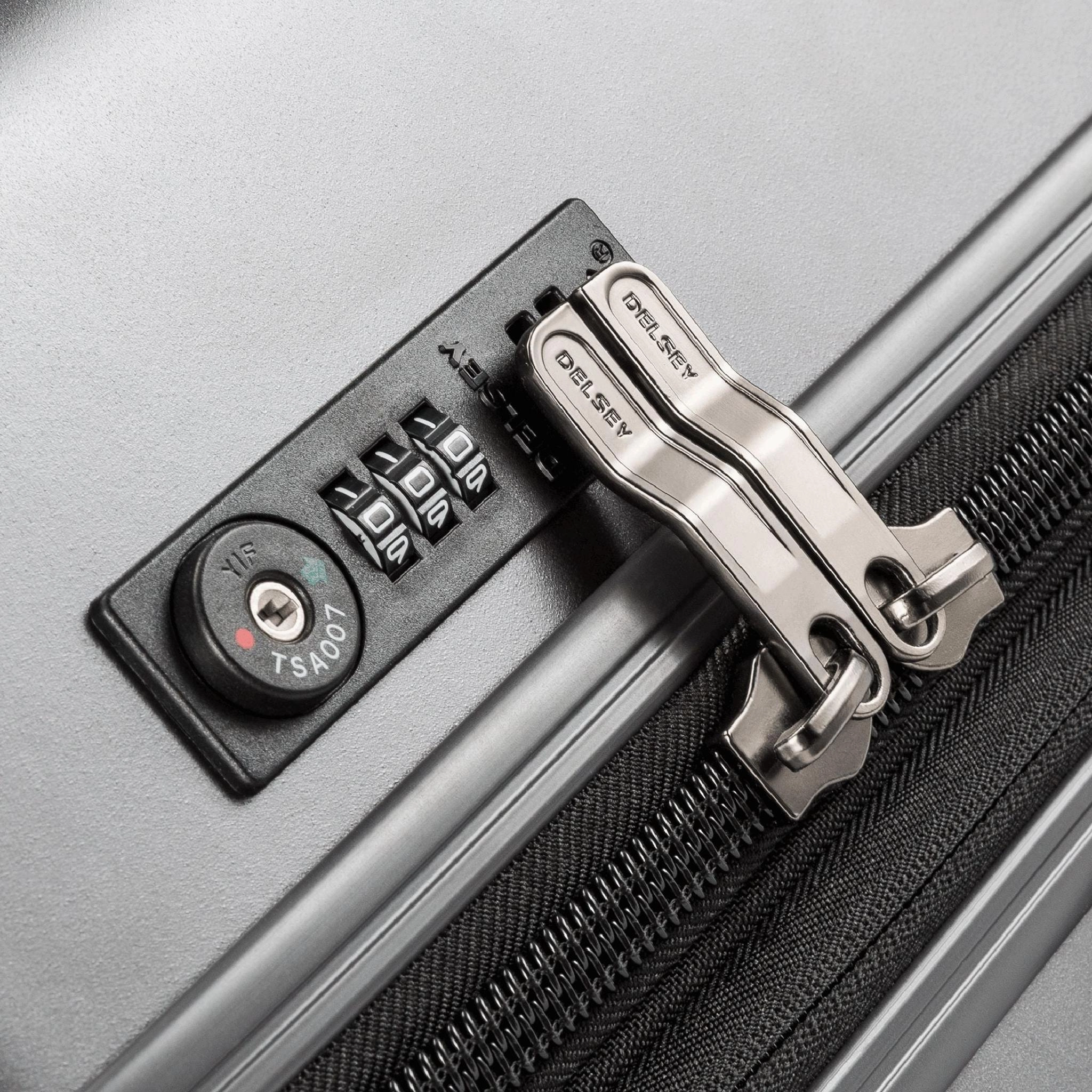 Delsey Titanium Large Expandable Spinner