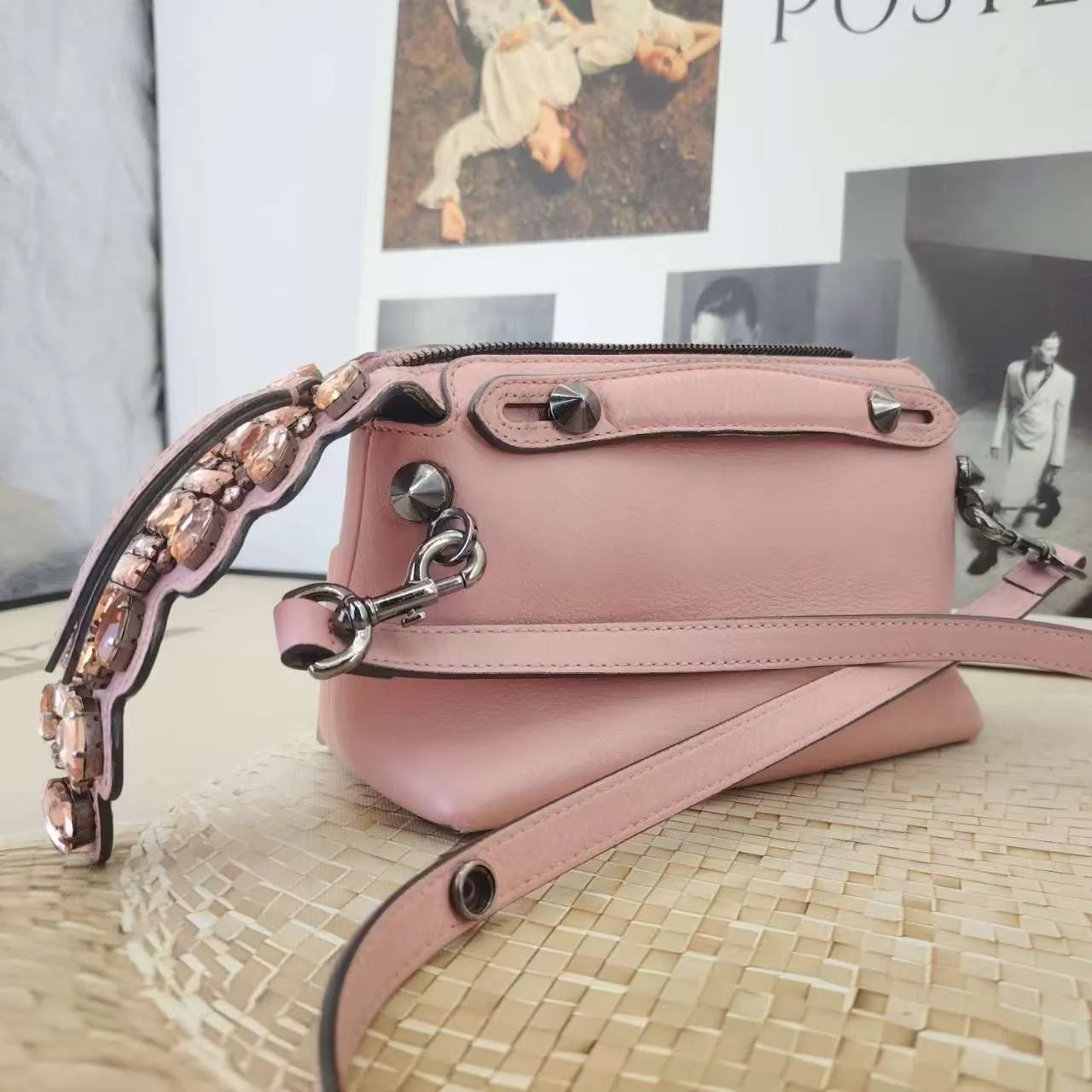 Fendi Preloved Shoulder Bag Pink Leather Small