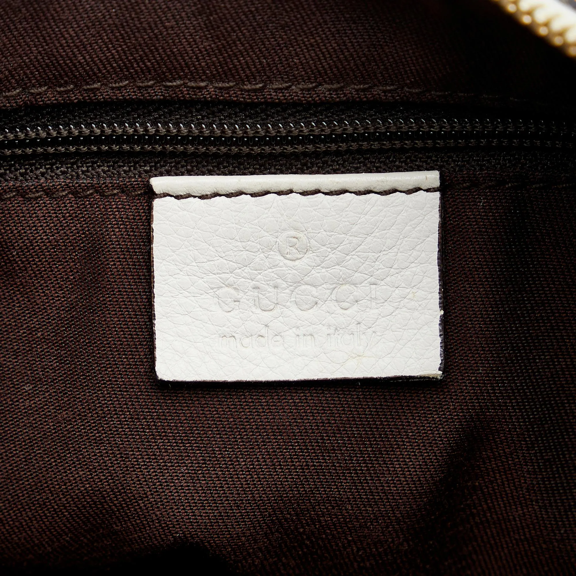 Gucci GG Canvas Abbey D-Ring Shoulder Bag (SHG-rFztis)